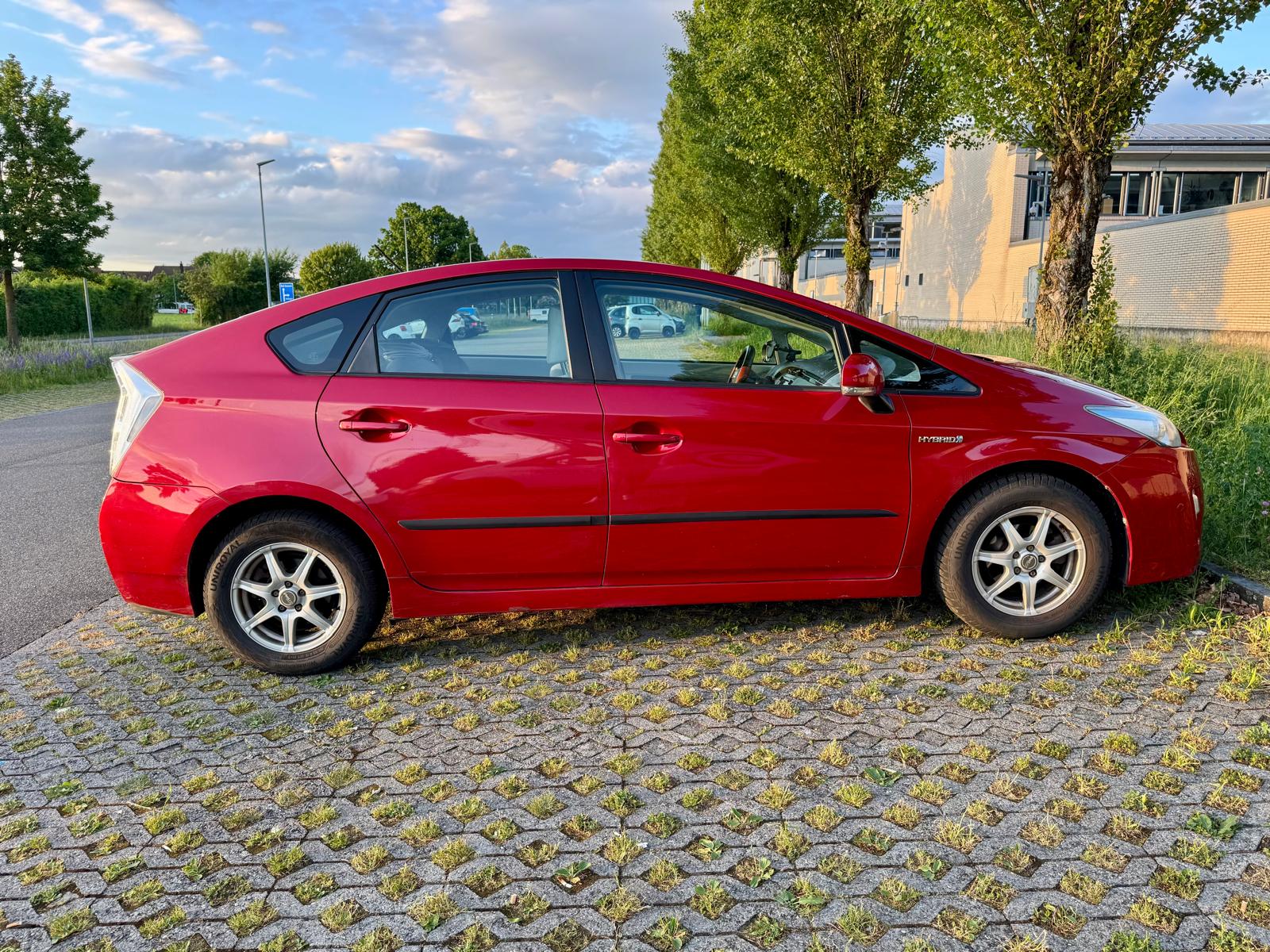 TOYOTA 1.8 VVTi HSD S.Premium