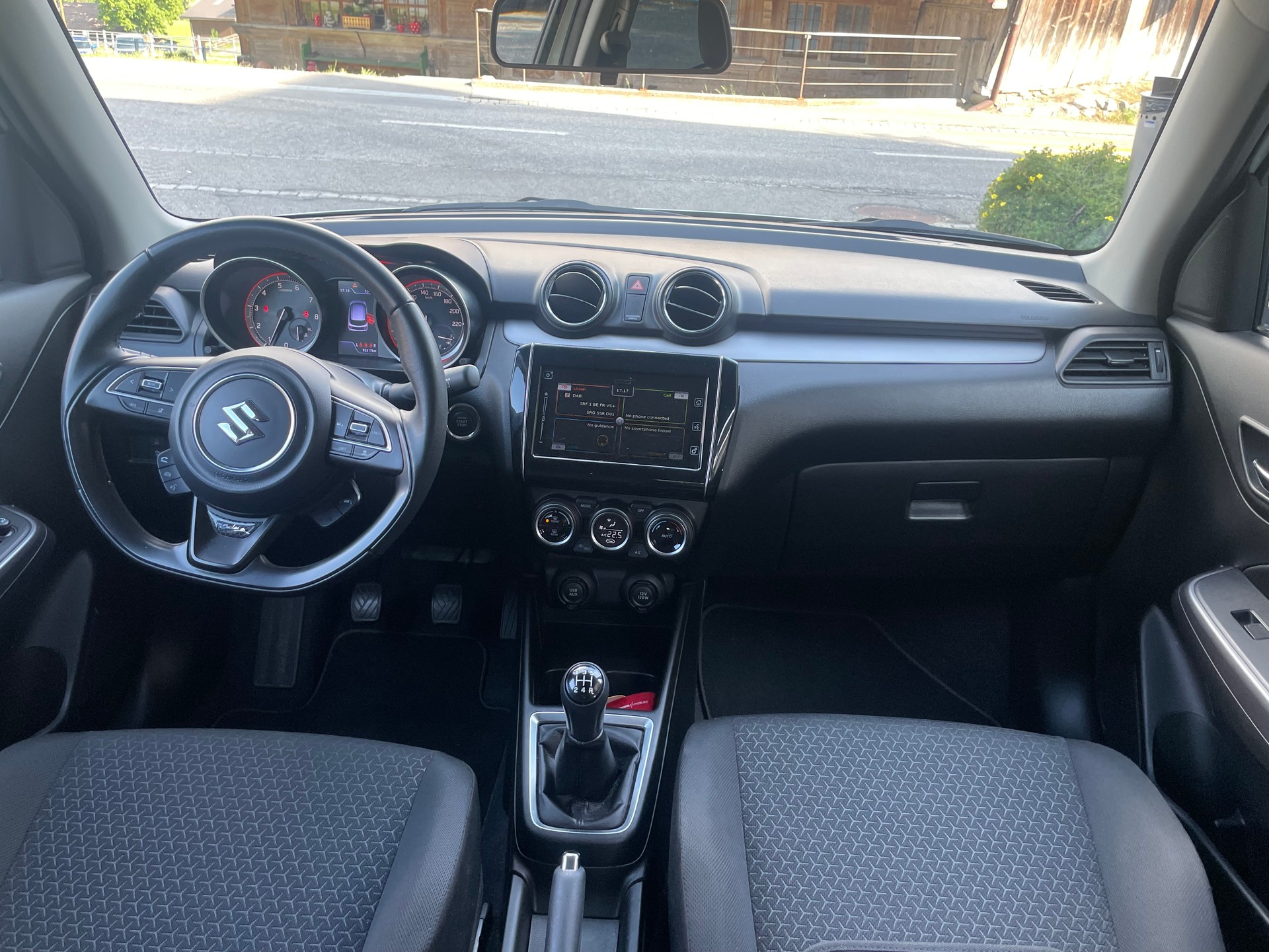 SUZUKI Swift 1.2i Piz Sulai Top Hybrid Allgrip 4x4-image-6