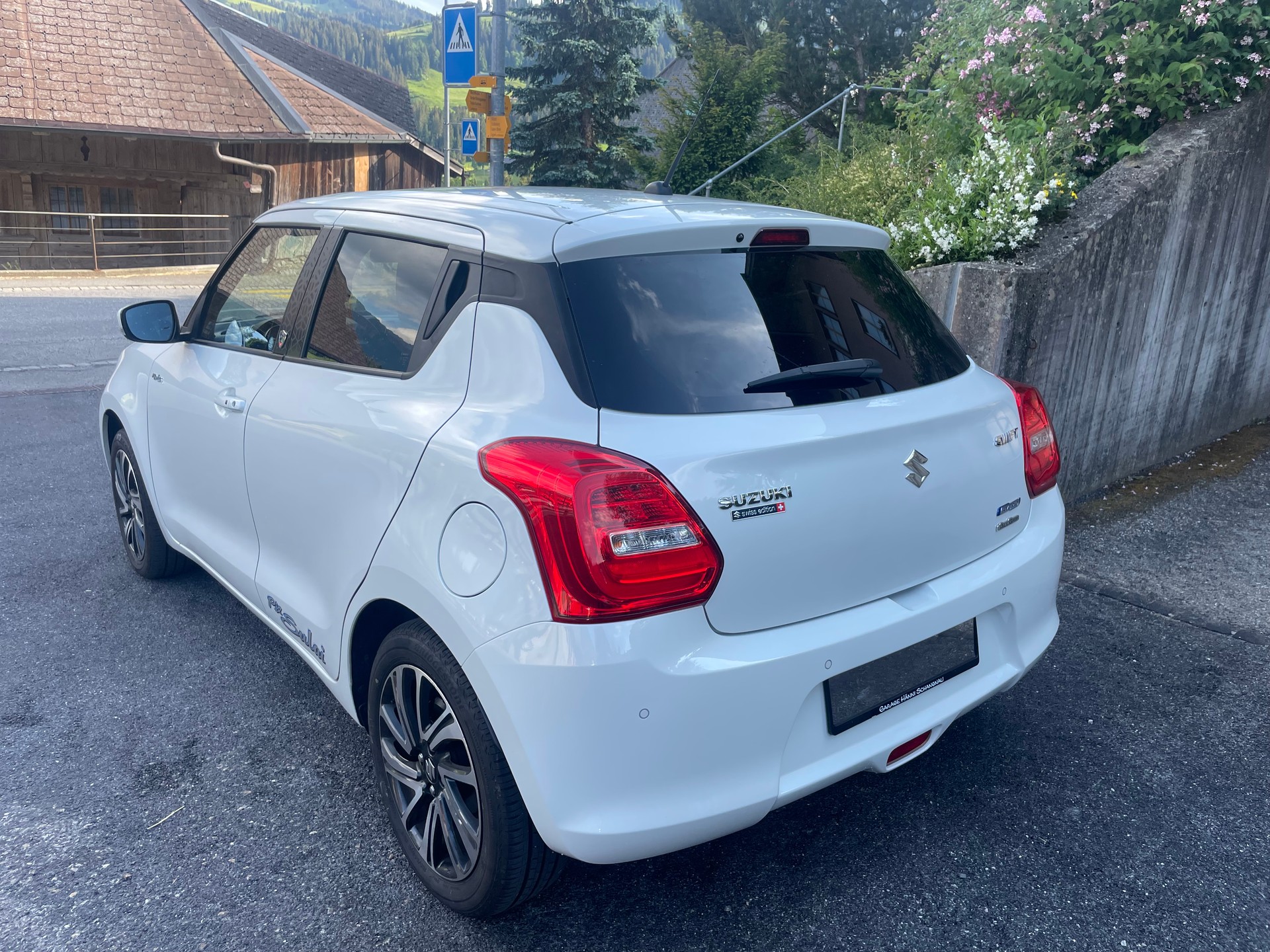SUZUKI Swift 1.2i Piz Sulai Top Hybrid Allgrip 4x4-image-3