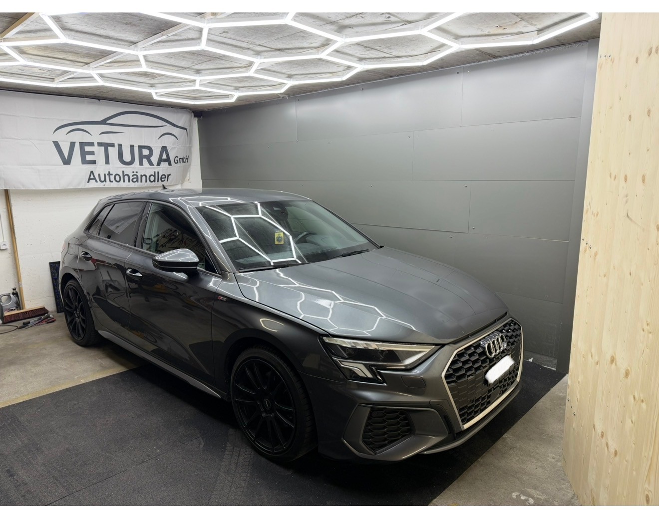 AUDI A3 Sportback 35 TFSI S line Attraction S-tronic-image-0