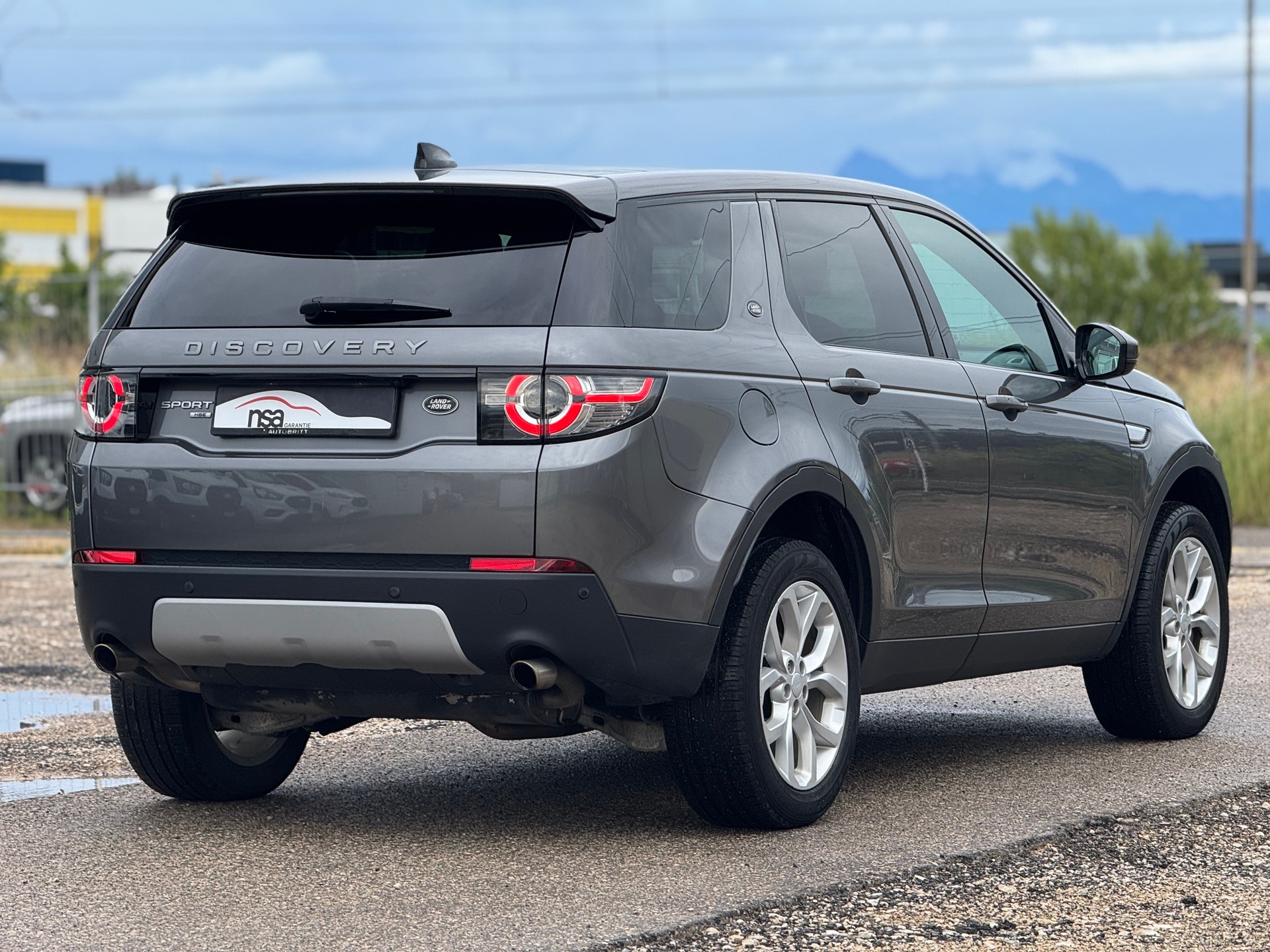 LAND ROVER Discovery Sport 2.0 TD4 HSE AT9-image-3