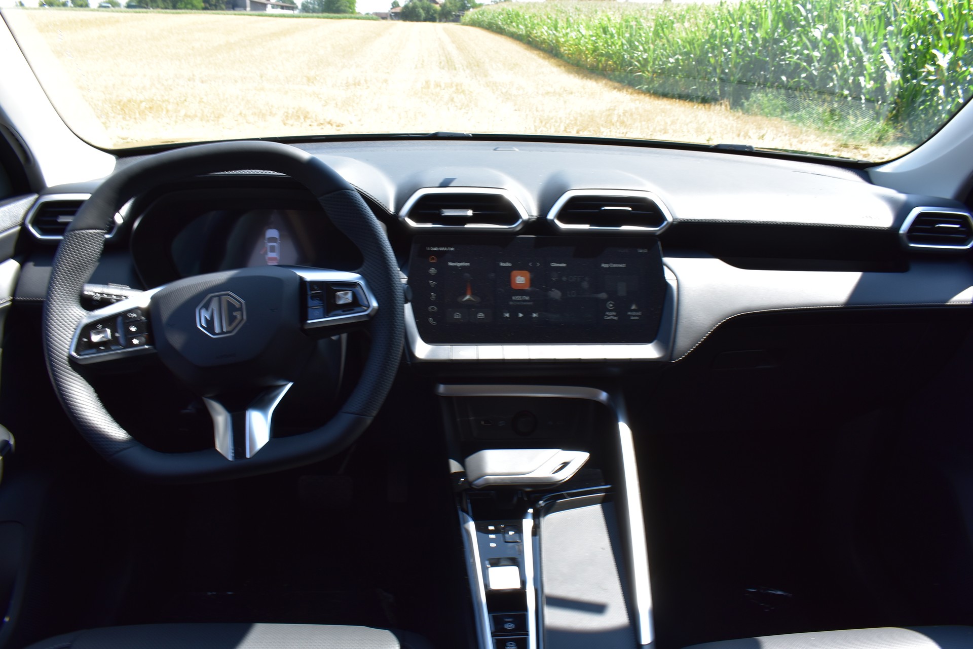 MG ZS 1.5 HEV Luxury-image-10