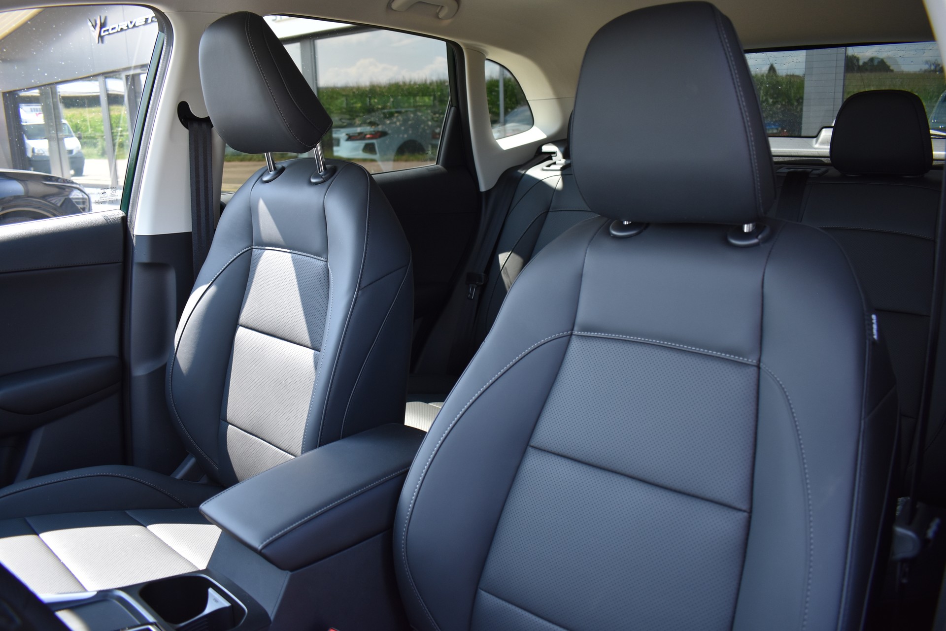 MG ZS 1.5 HEV Luxury-image-12