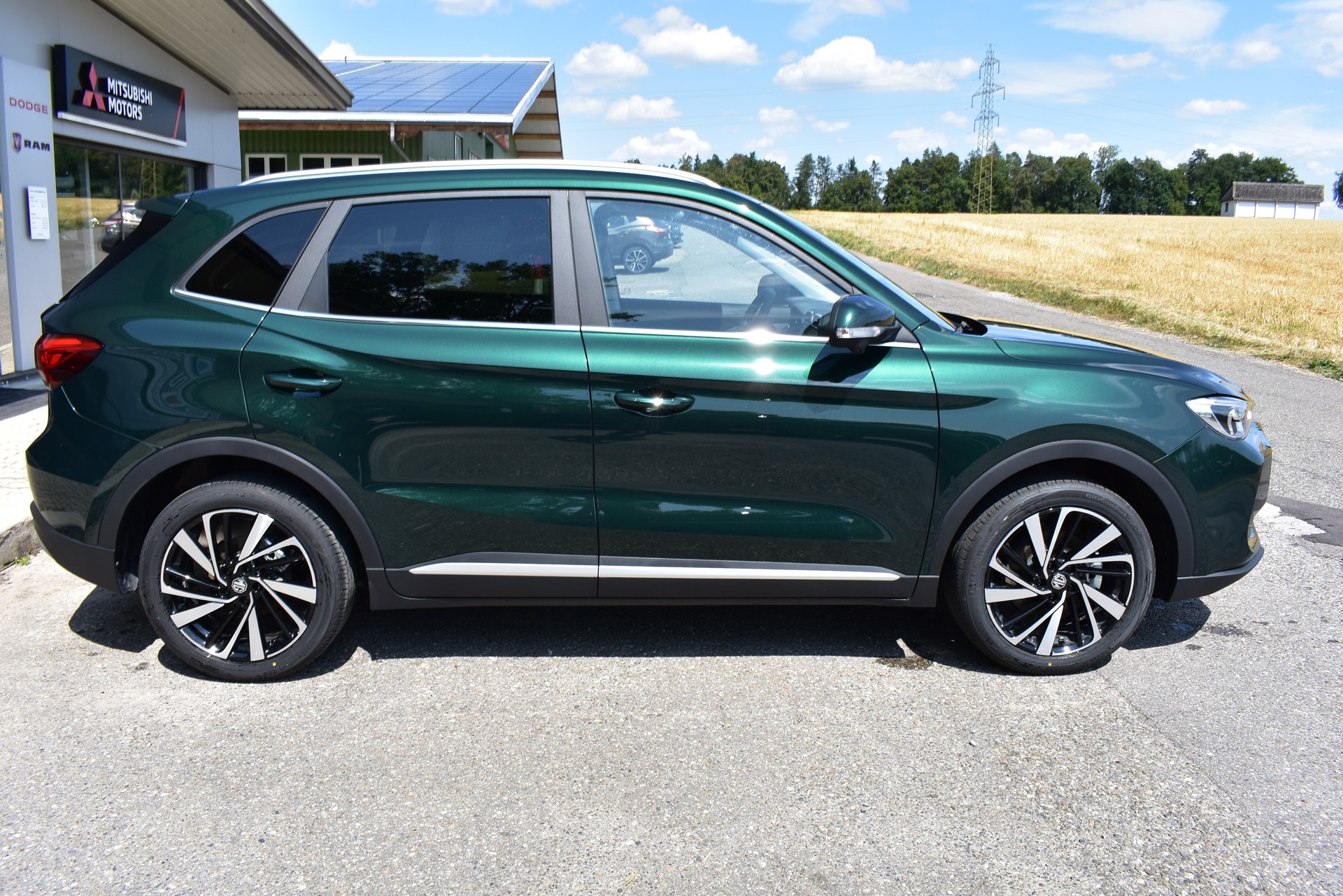 MG ZS 1.5 HEV Luxury-image-4
