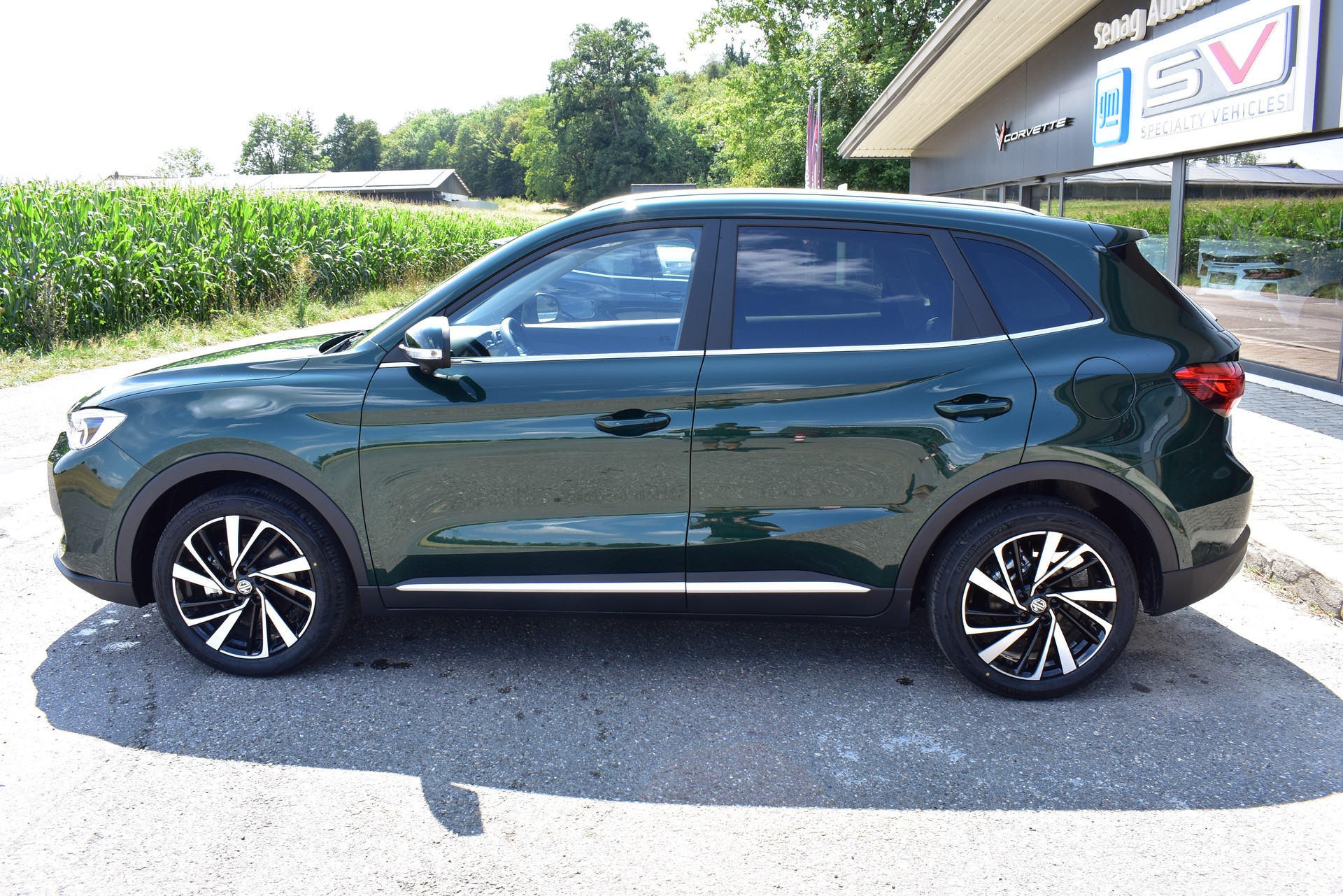MG ZS 1.5 HEV Luxury-image-1