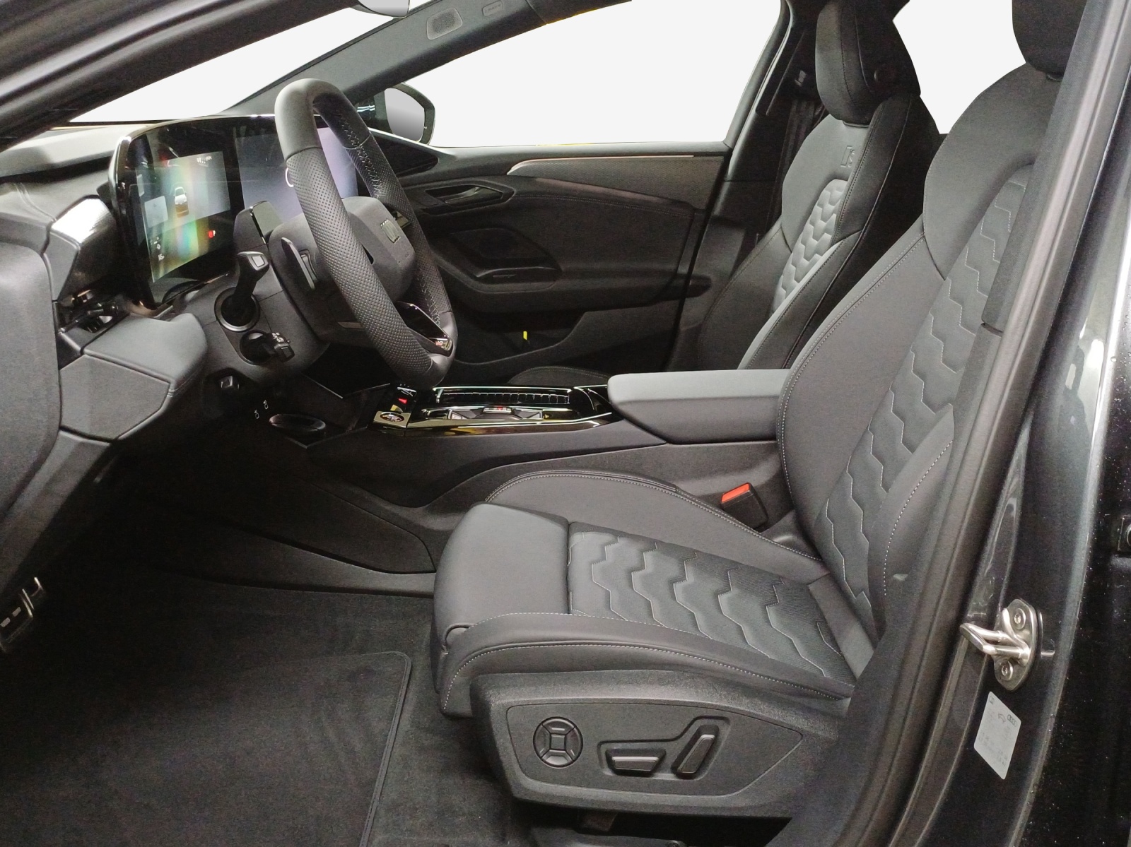 AUDI S6 Avant e-tron quattro-image-7