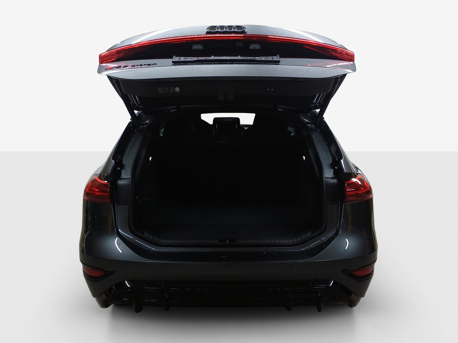 AUDI S6 Avant e-tron quattro-image-12