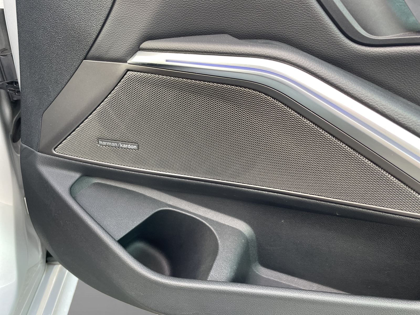 BMW 330d xDr. 48V Tour. Luxur-image-18