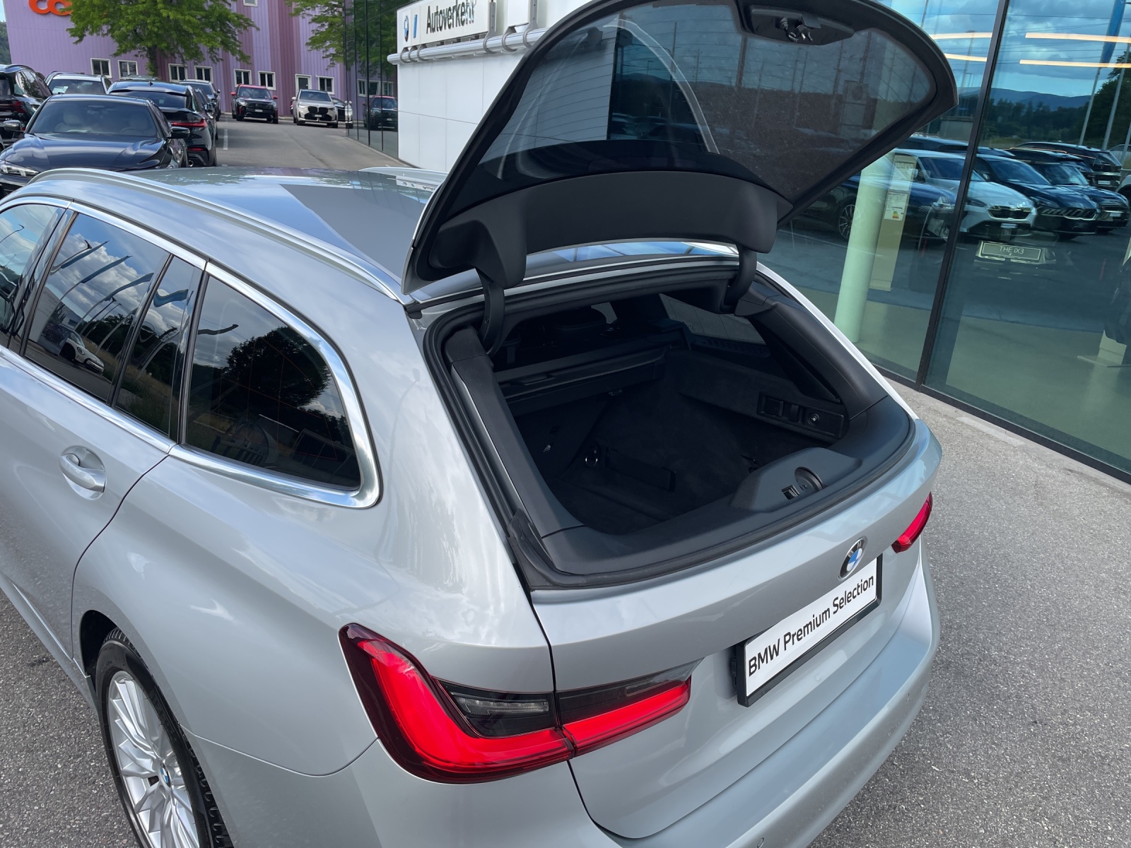 BMW 330d xDr. 48V Tour. Luxur-image-20