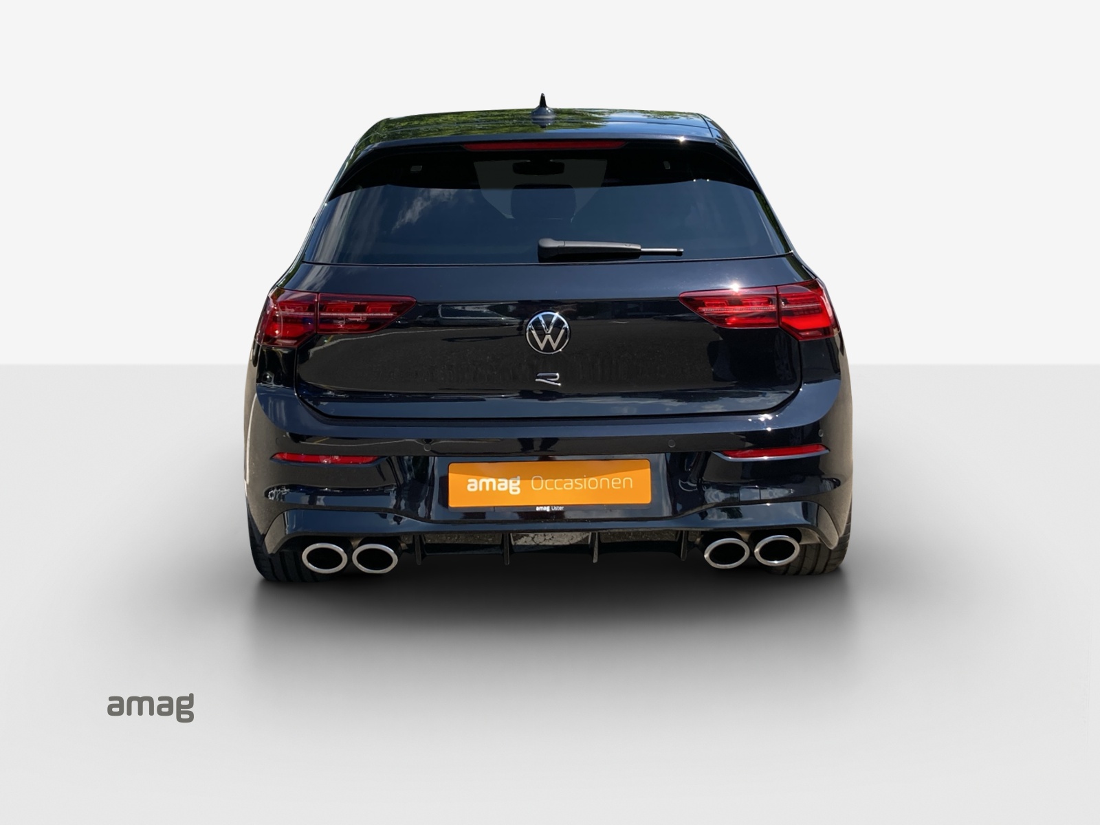 VW Golf 2.0 TSI R DSG 4Motion-image-3