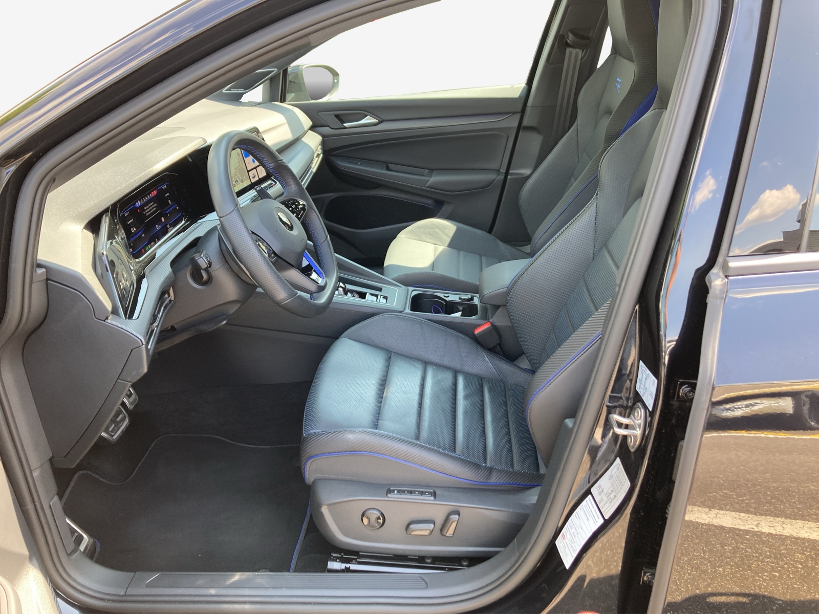 VW Golf 2.0 TSI R DSG 4Motion-image-6