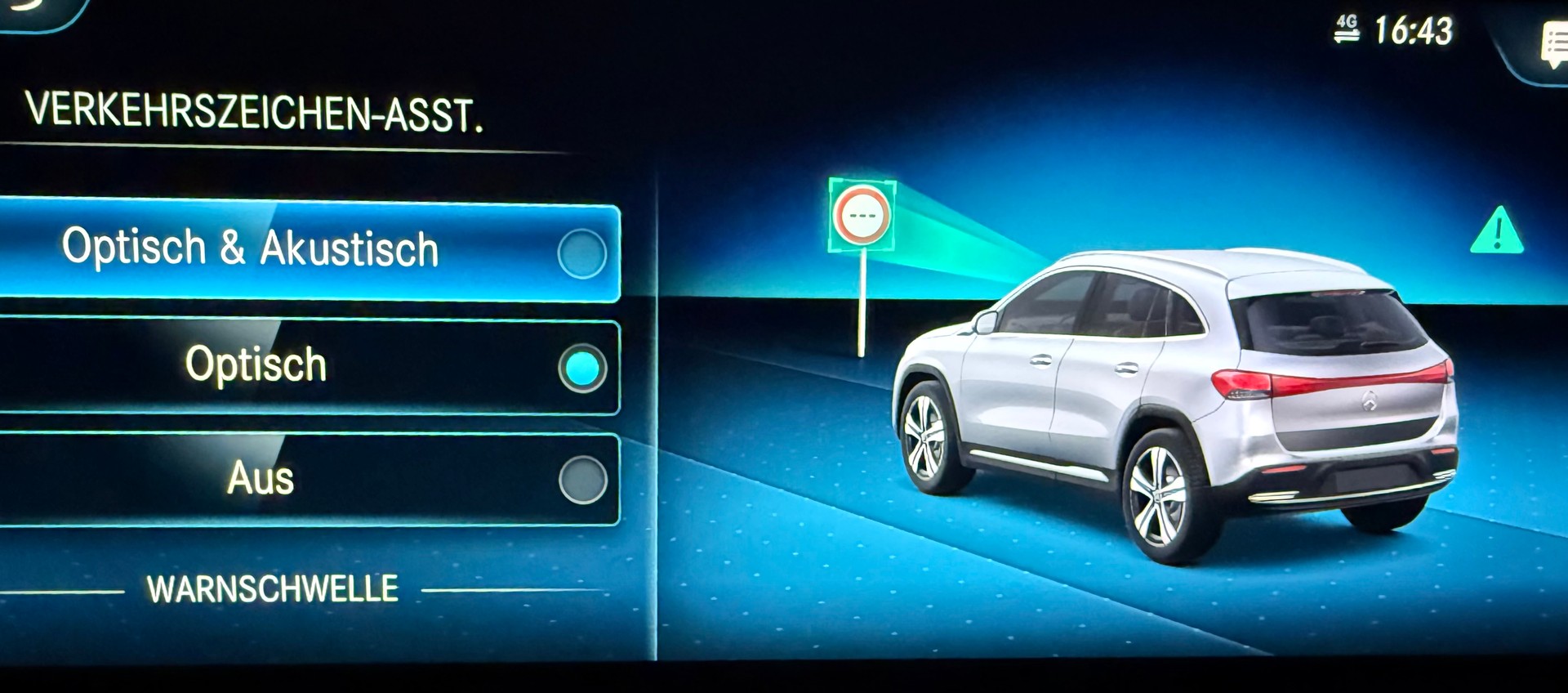 MERCEDES-BENZ EQA 300 AMG Line 4Matic-image-8