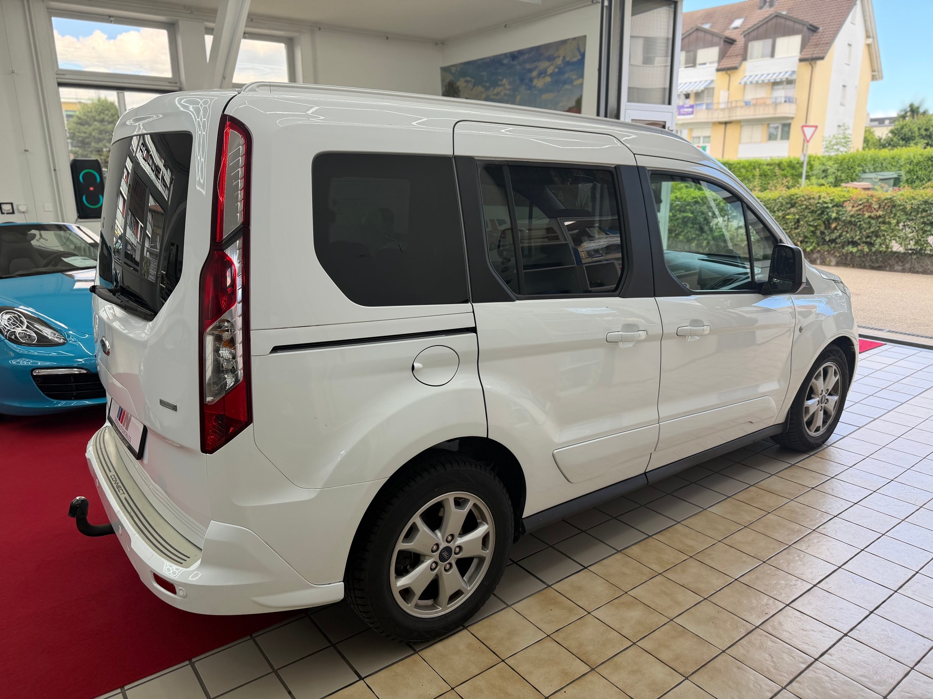 FORD Tourneo Connect 1.6 SCTi Titanium Automatic-image-5