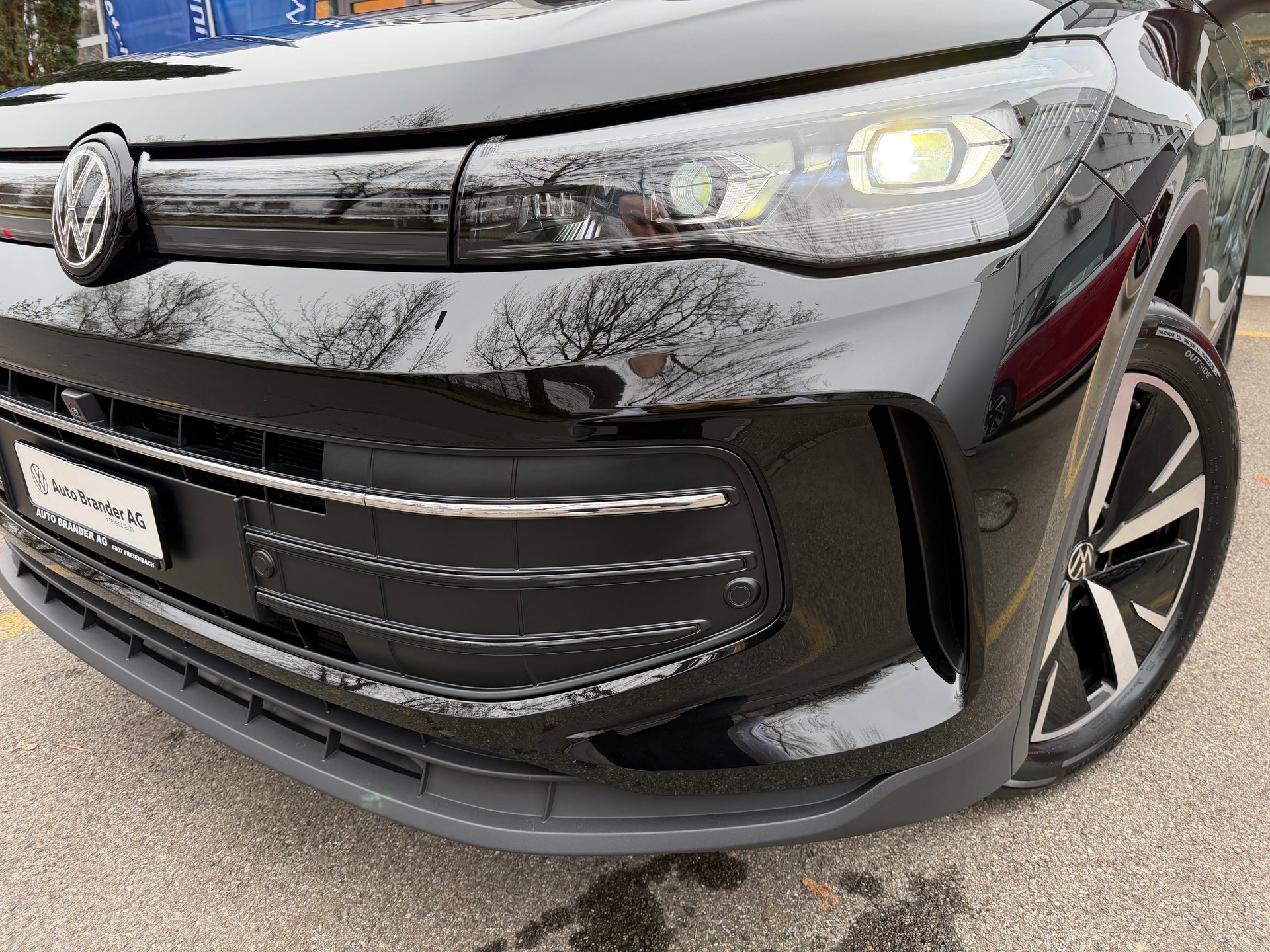 VW Tiguan 2.0 TSI DSG United 4Motion-image-2