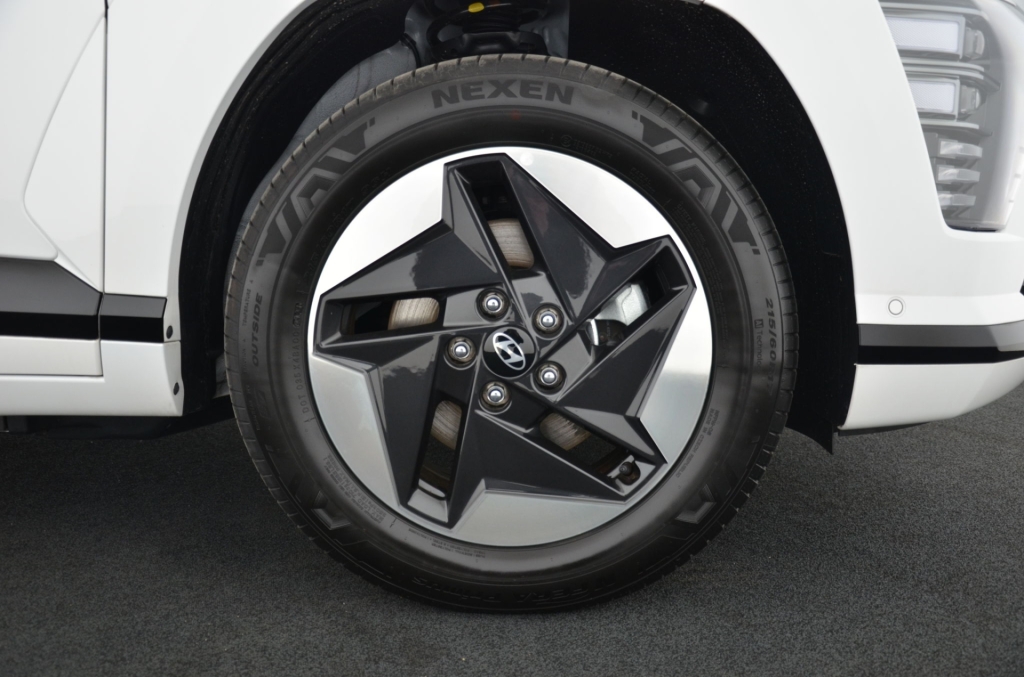 HYUNDAI Kona EV 65.4 kWh Premium *360°*-image-9