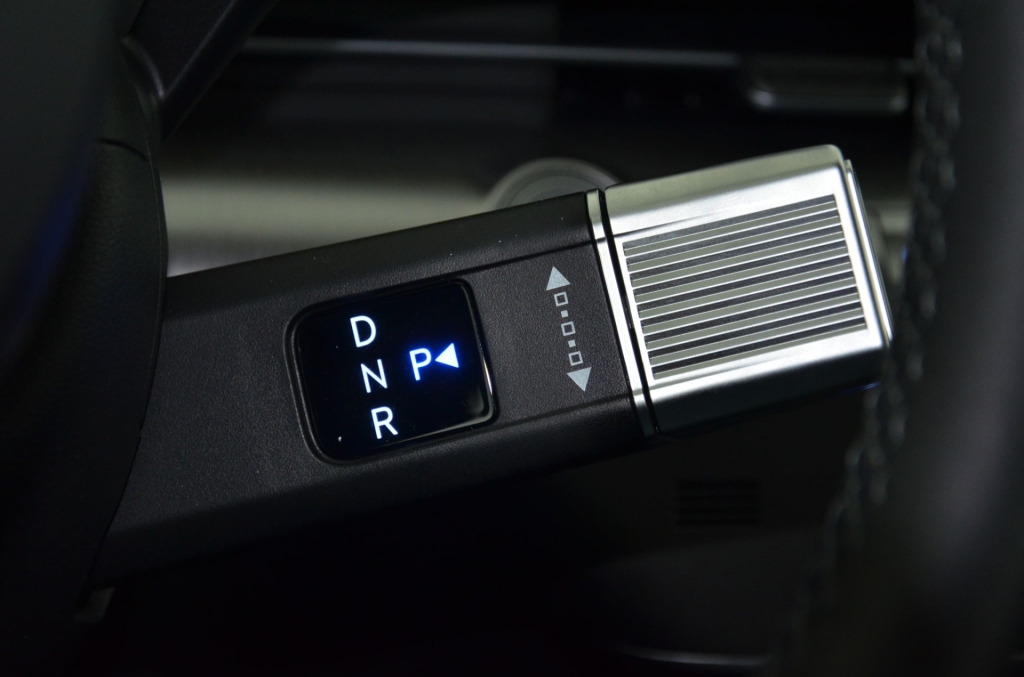 HYUNDAI Kona EV 65.4 kWh Premium *360°*-image-23
