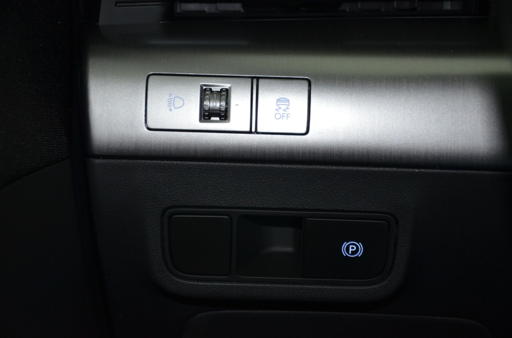 HYUNDAI Kona EV 65.4 kWh Premium *360°*-image-21