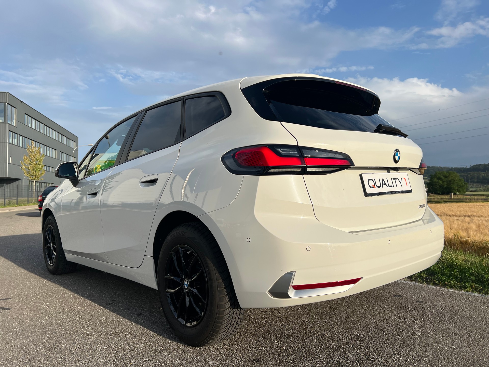 BMW 218d Active Tourer DKG- 360°-Kamera-image-11
