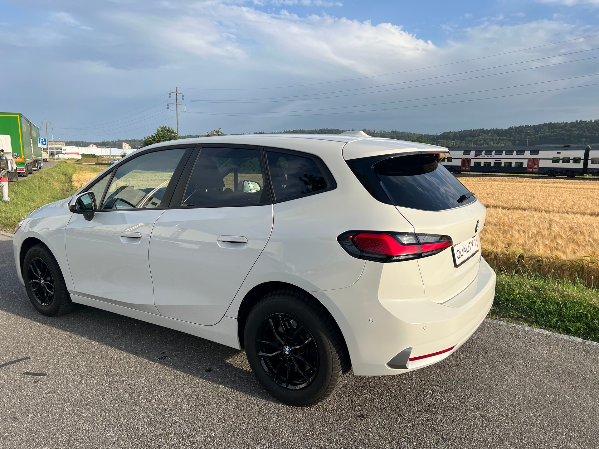 BMW 218d Active Tourer DKG- 360°-Kamera-image-13