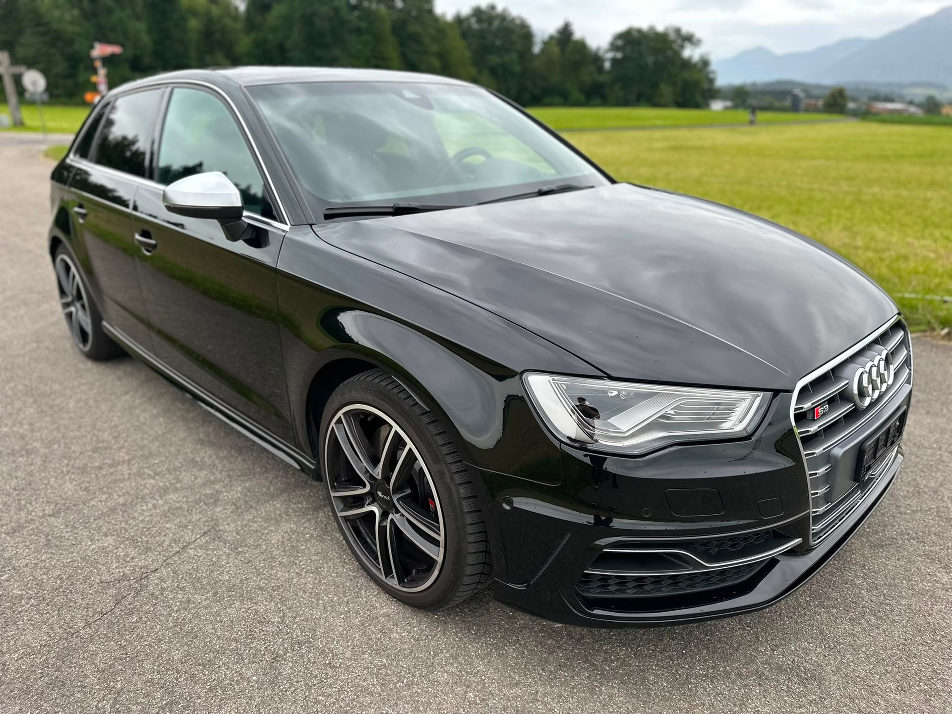 AUDI S3 Sportback 2.0 TFSI quattro S-tronic-image-3