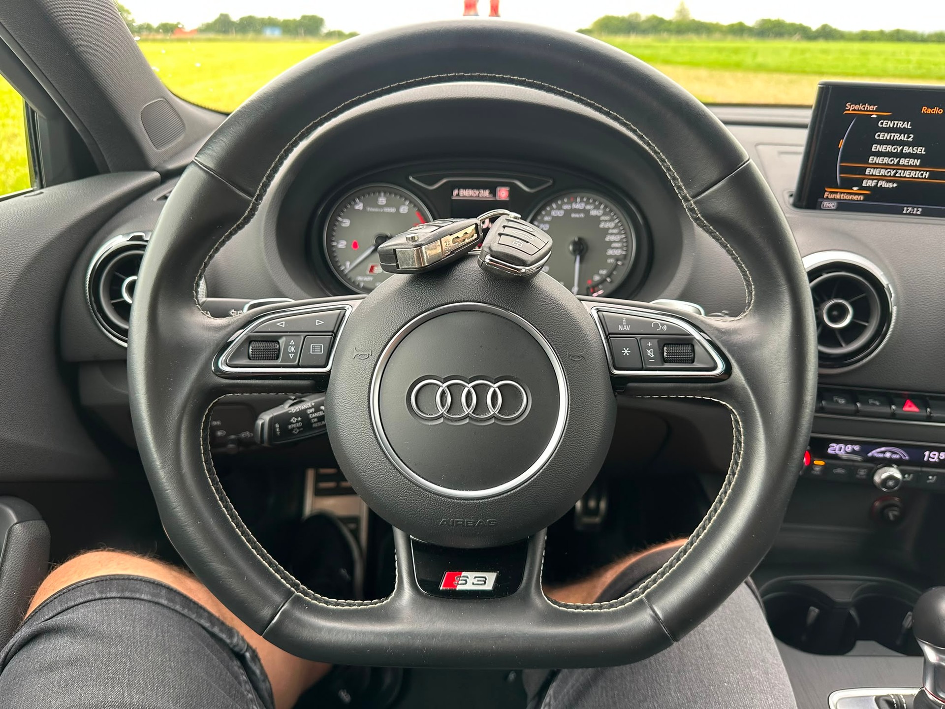 AUDI S3 Sportback 2.0 TFSI quattro S-tronic-image-13