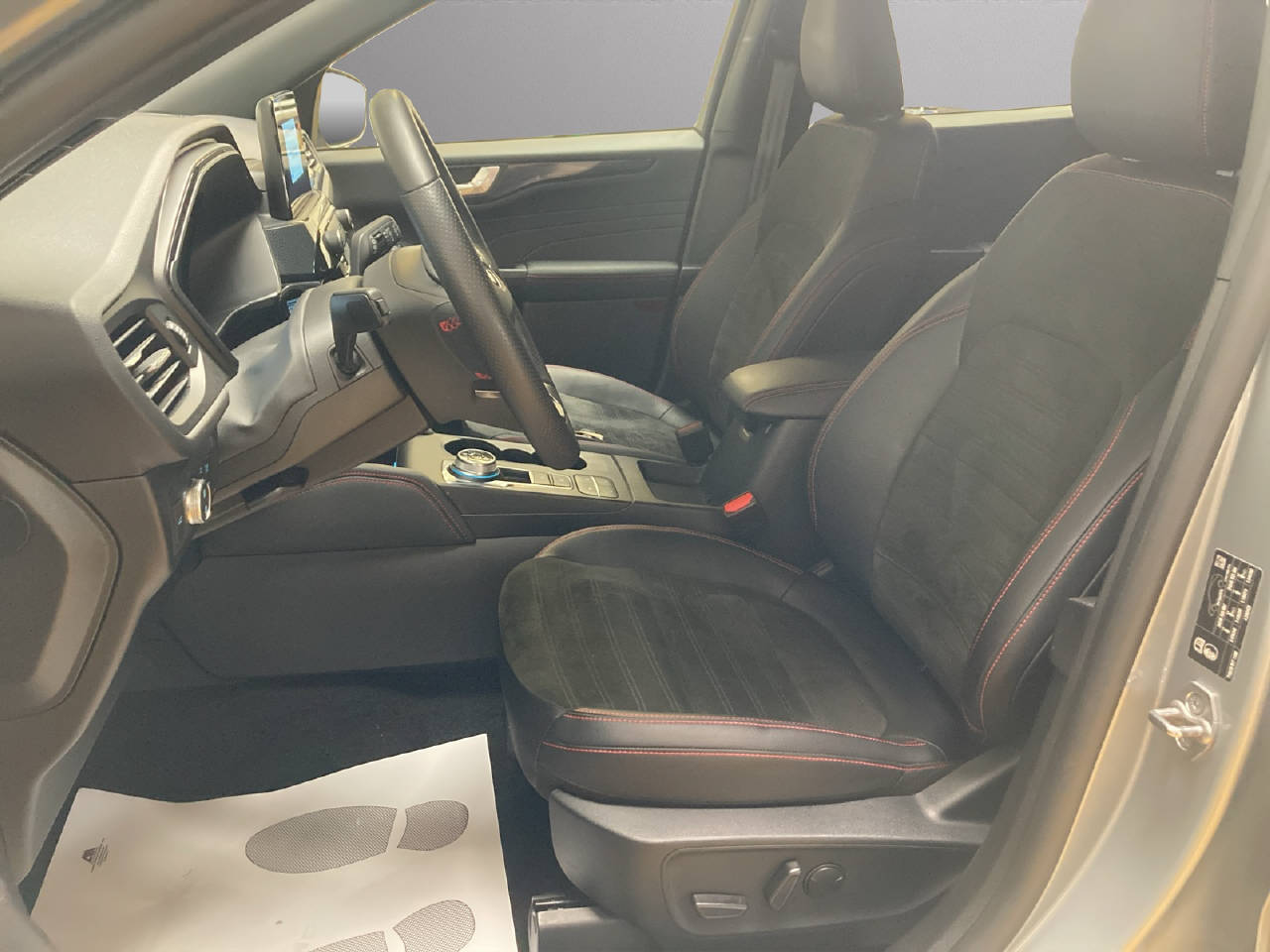 FORD Kuga 2.5 FHEV ST-Line X 4x4-image-4