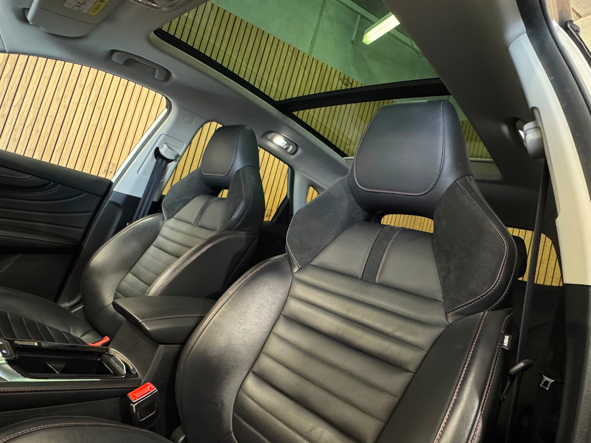 MG HS DTC Luxury-image-21