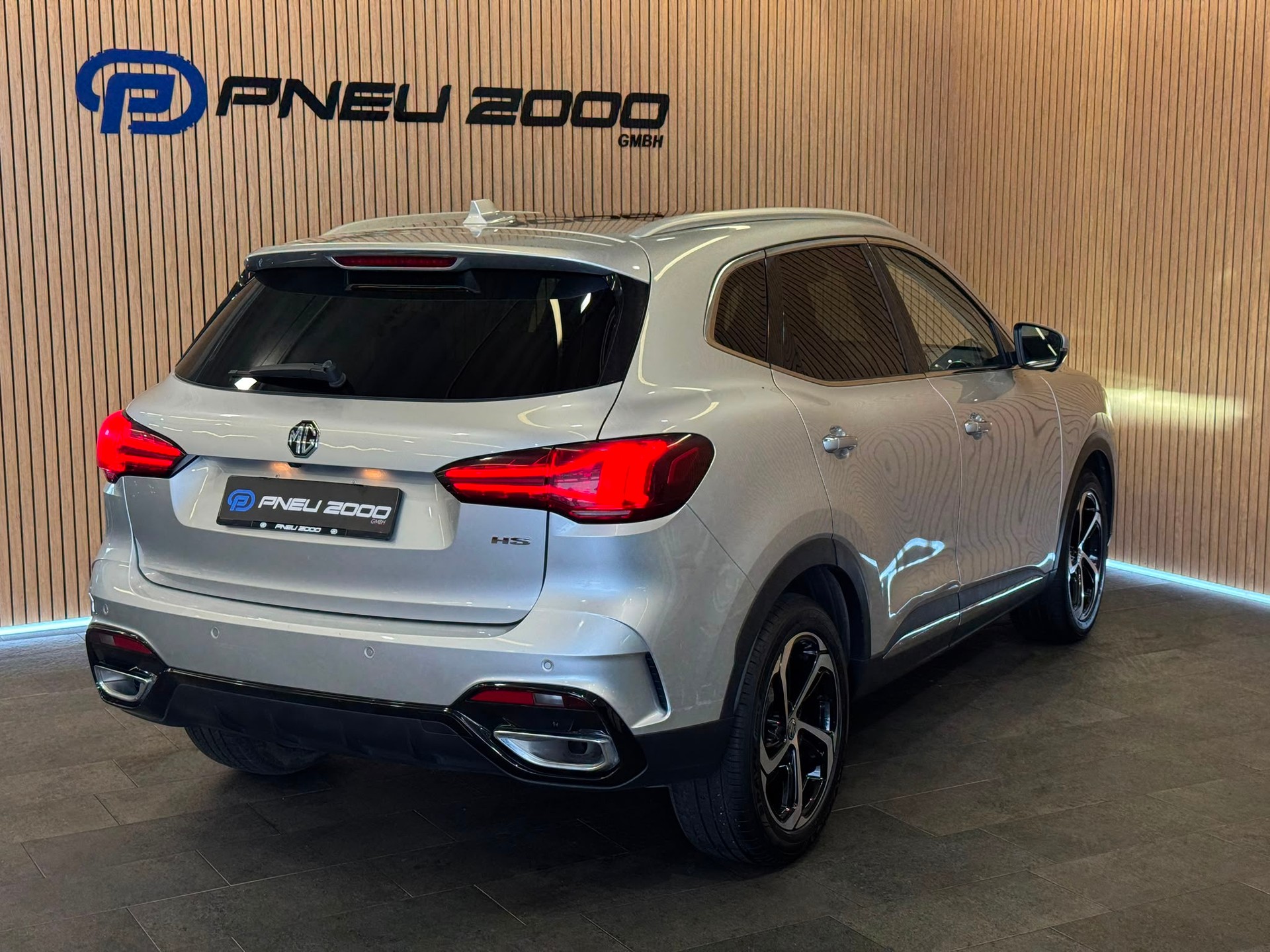 MG HS DTC Luxury-image-3