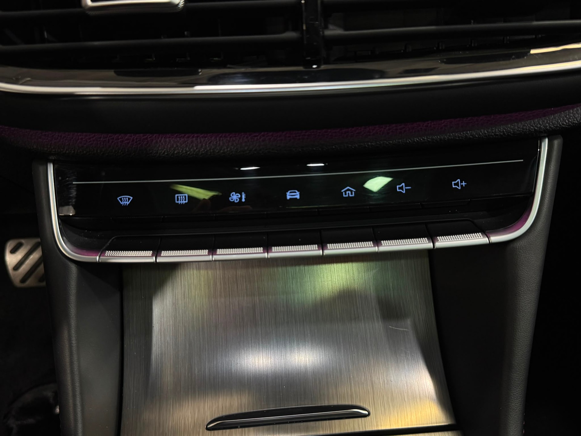 MG HS DTC Luxury-image-15