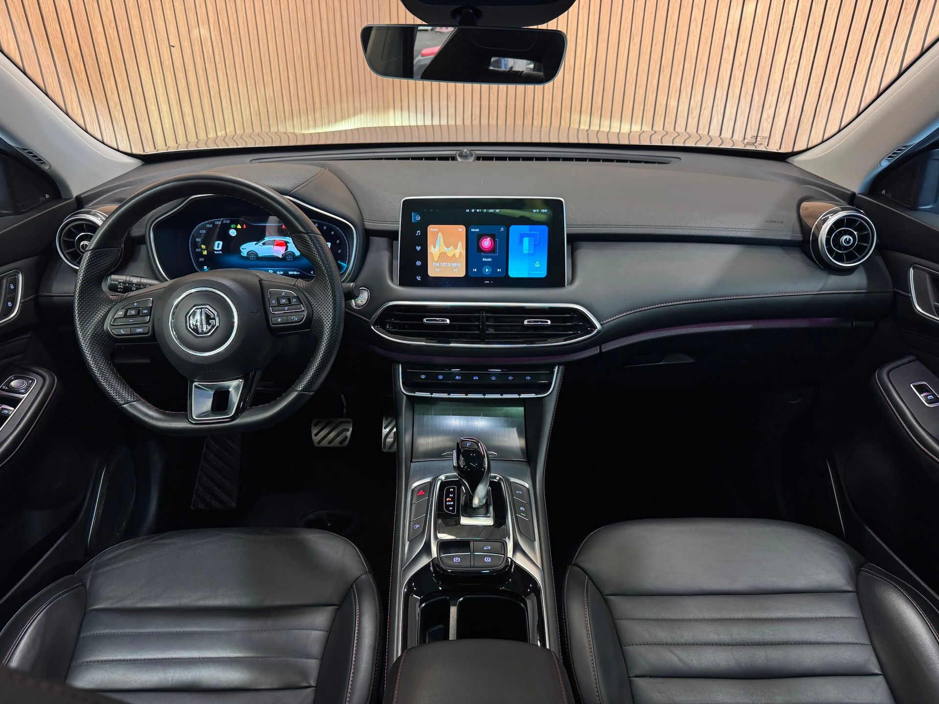 MG HS DTC Luxury-image-8