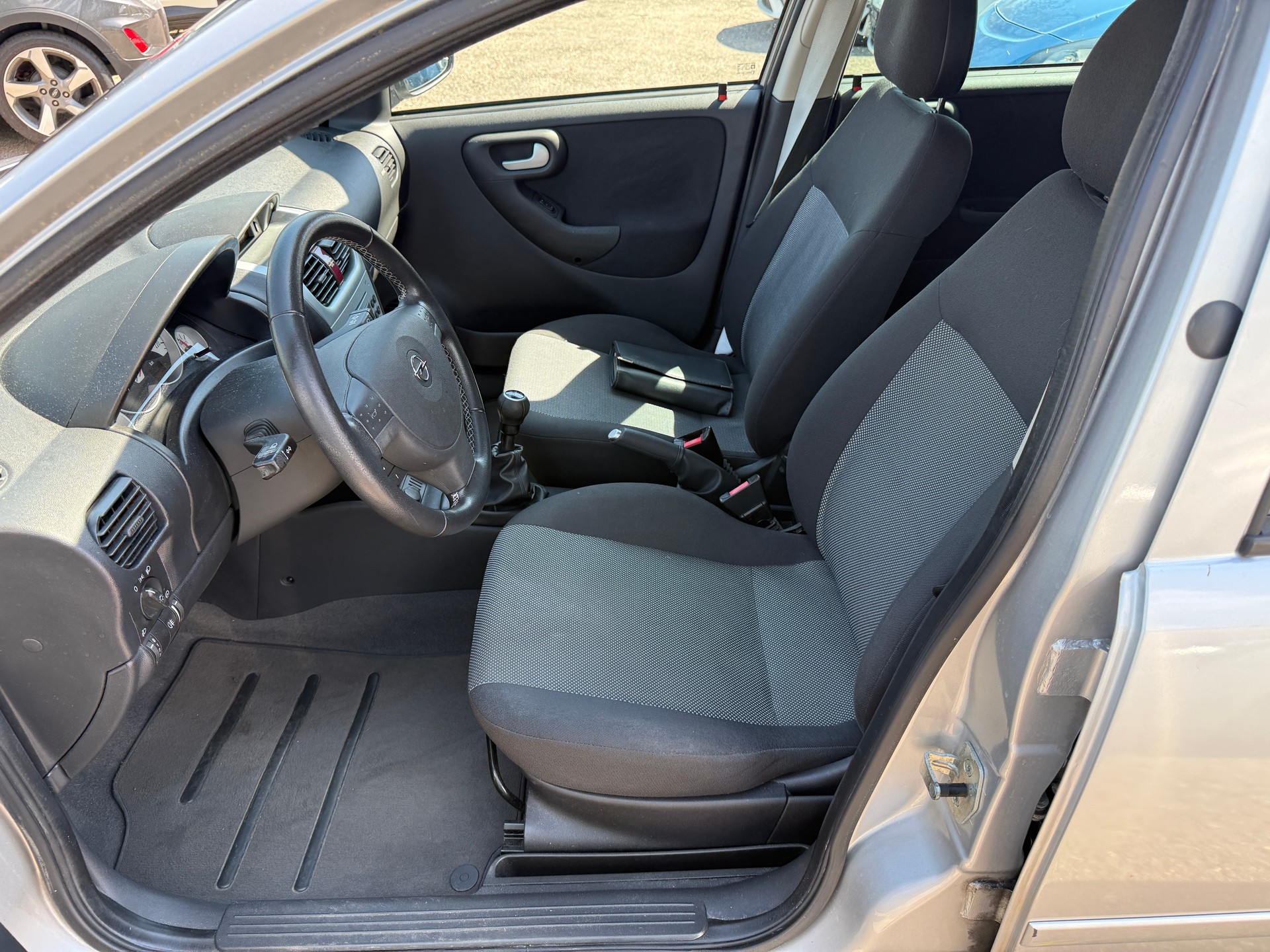 OPEL Corsa 1.2 TP Cosmo-image-8