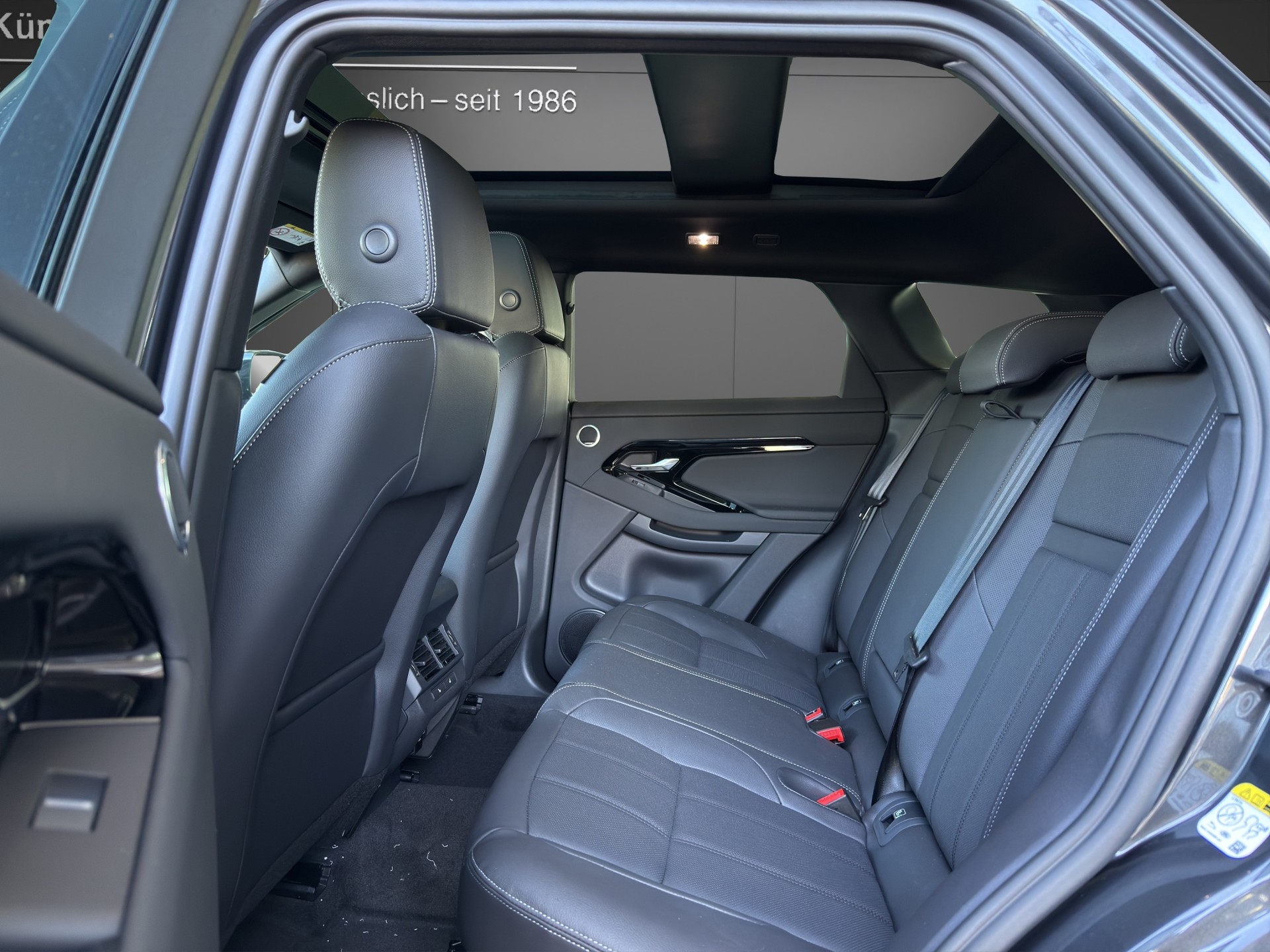 LAND ROVER Range Rover Evoque P 270e Hoxton Edition AT9-image-6