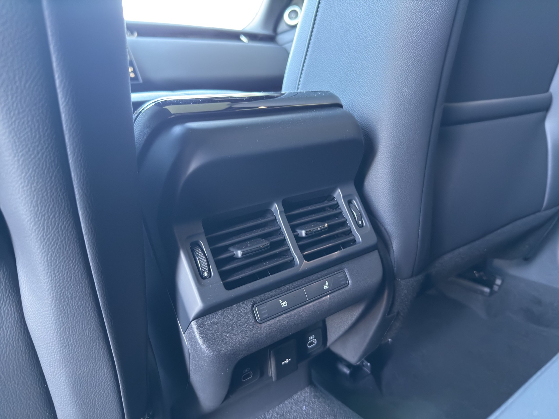 LAND ROVER Range Rover Evoque P 270e Hoxton Edition AT9-image-15
