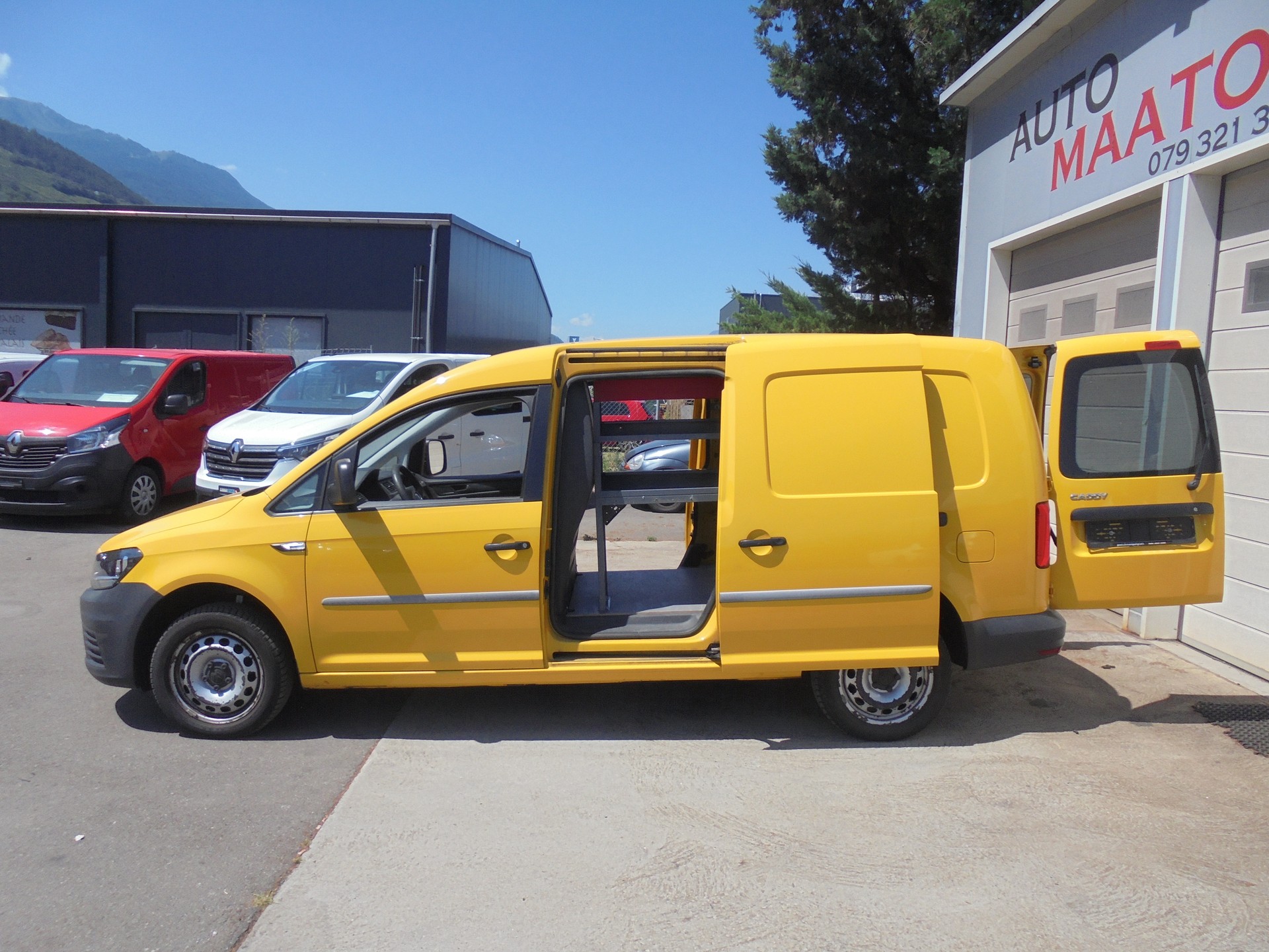 VW Caddy Maxi 2.0TDI 4Motion BlueMotion Technology-image-7