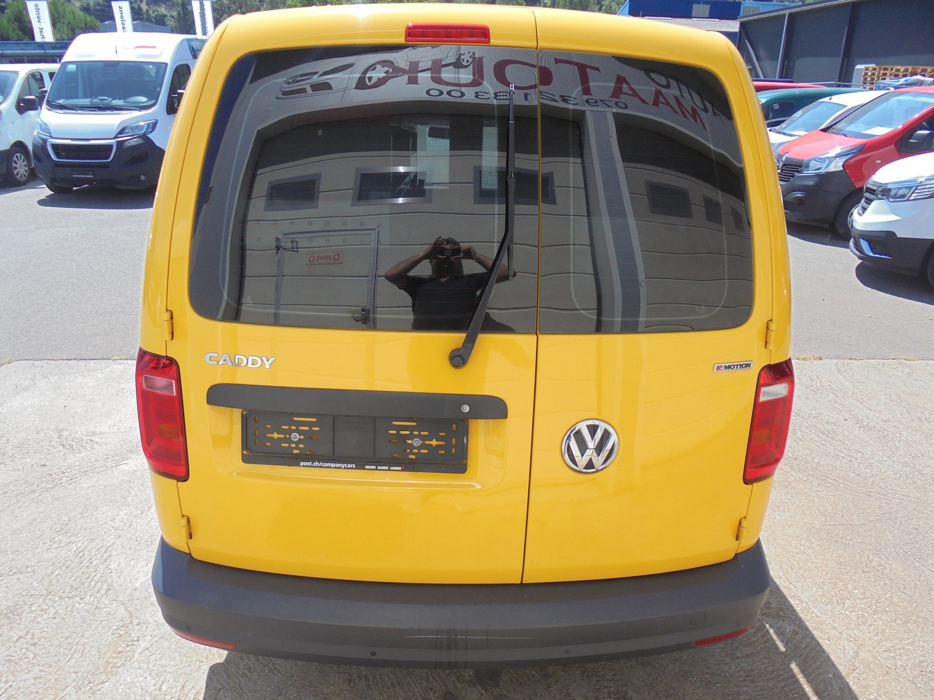 VW Caddy Maxi 2.0TDI 4Motion BlueMotion Technology-image-8