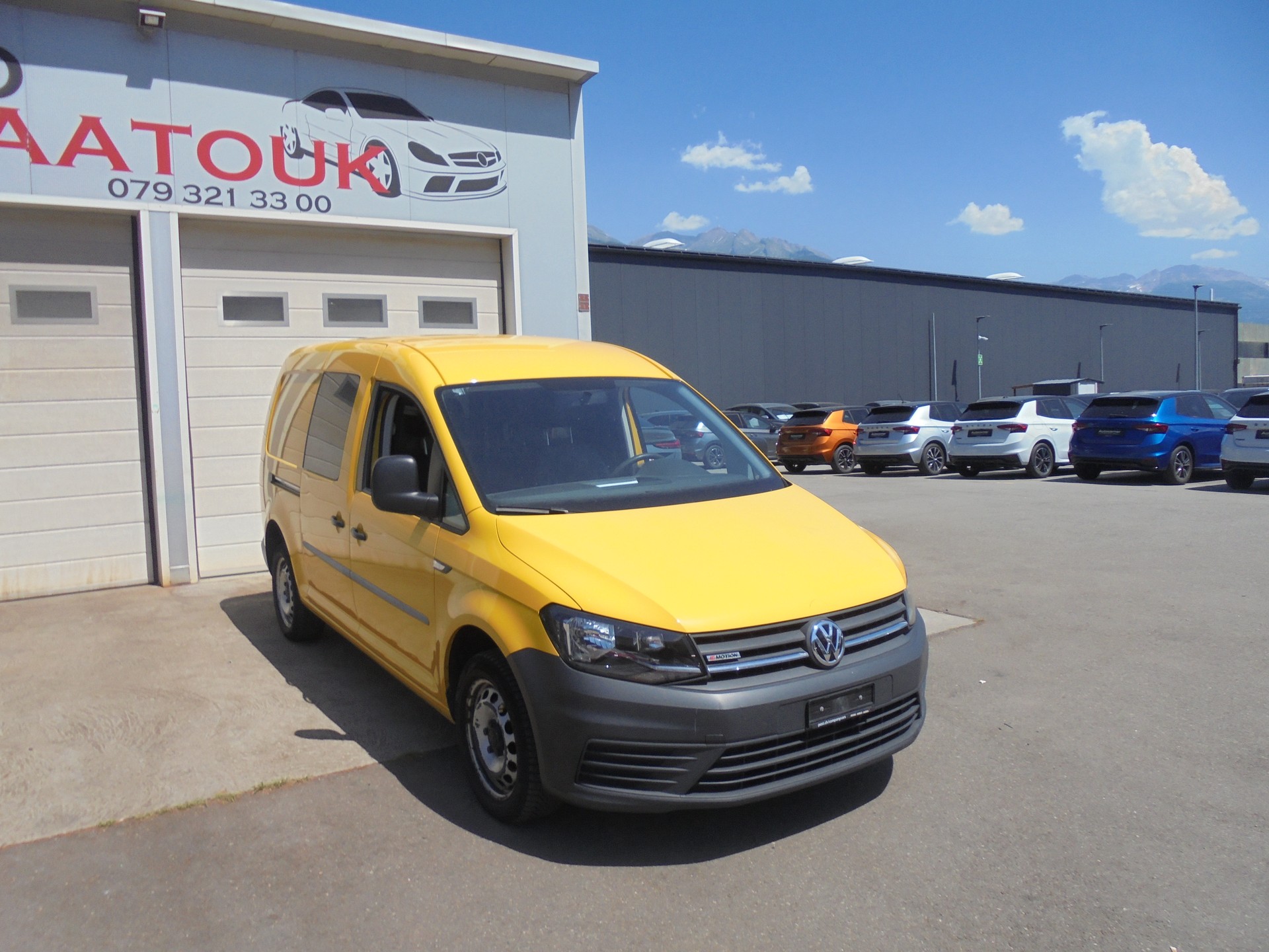 VW Caddy Maxi 2.0TDI 4Motion BlueMotion Technology-image-0