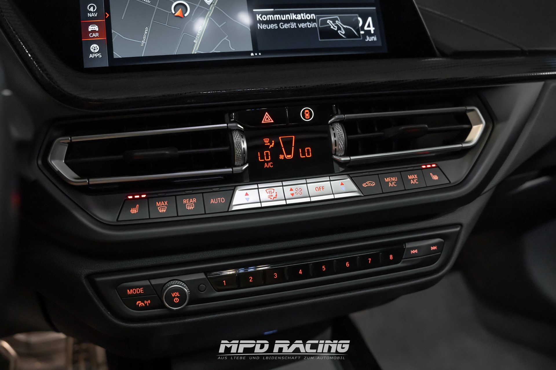 BMW M135i xDrive Steptronic-image-25