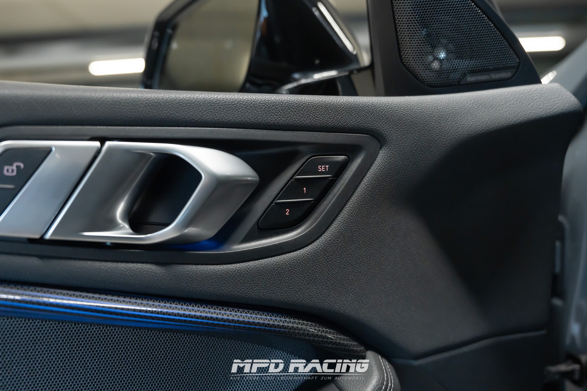 BMW M135i xDrive Steptronic-image-32