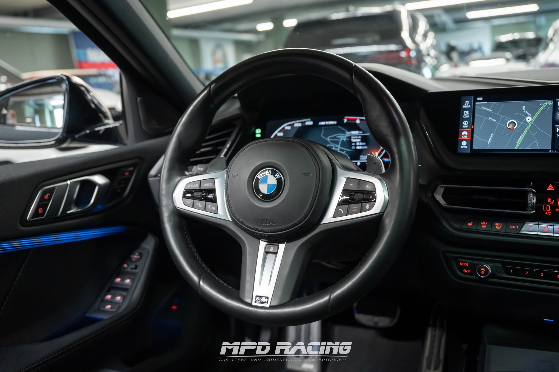 BMW M135i xDrive Steptronic-image-16