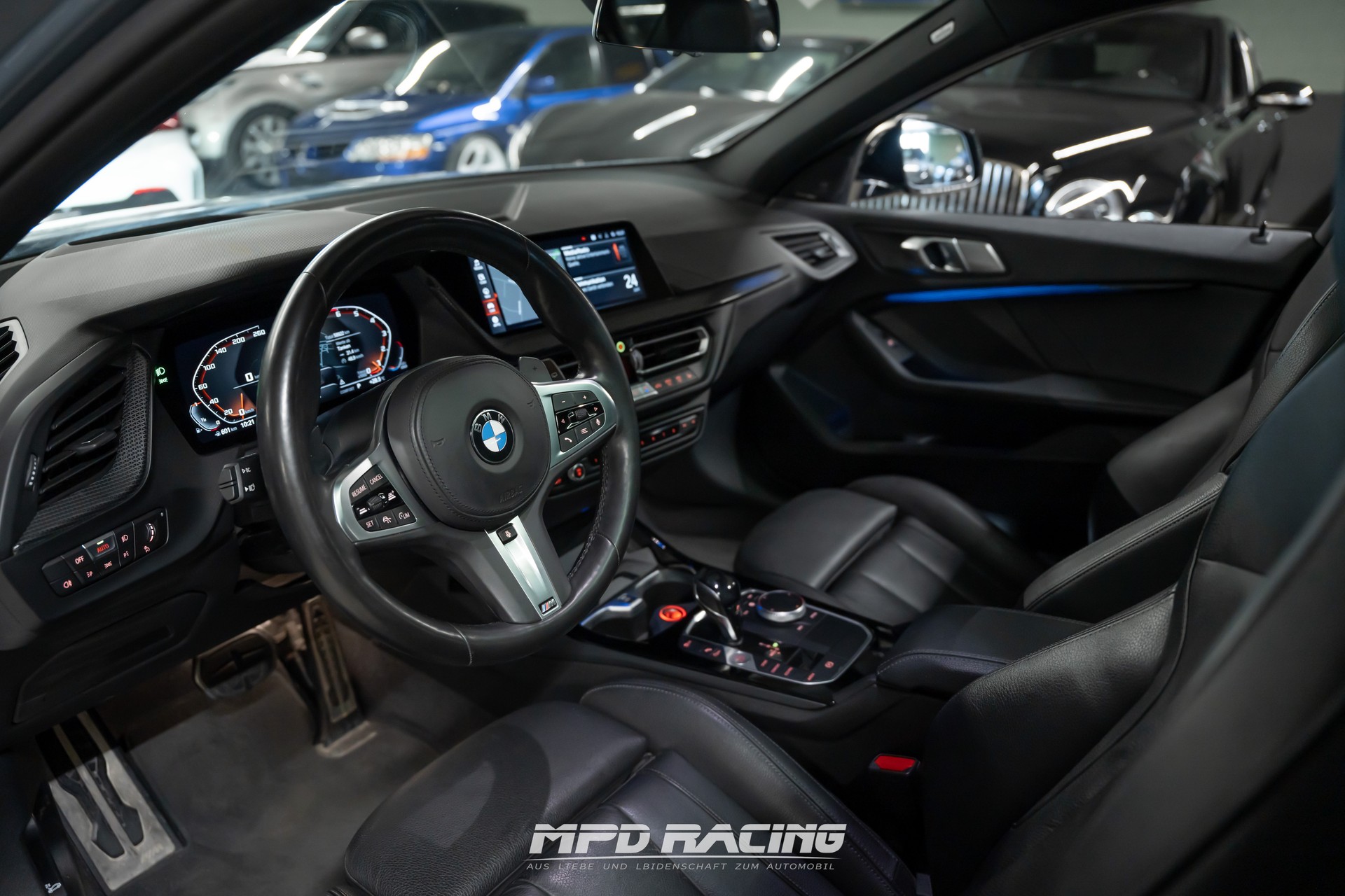 BMW M135i xDrive Steptronic-image-11