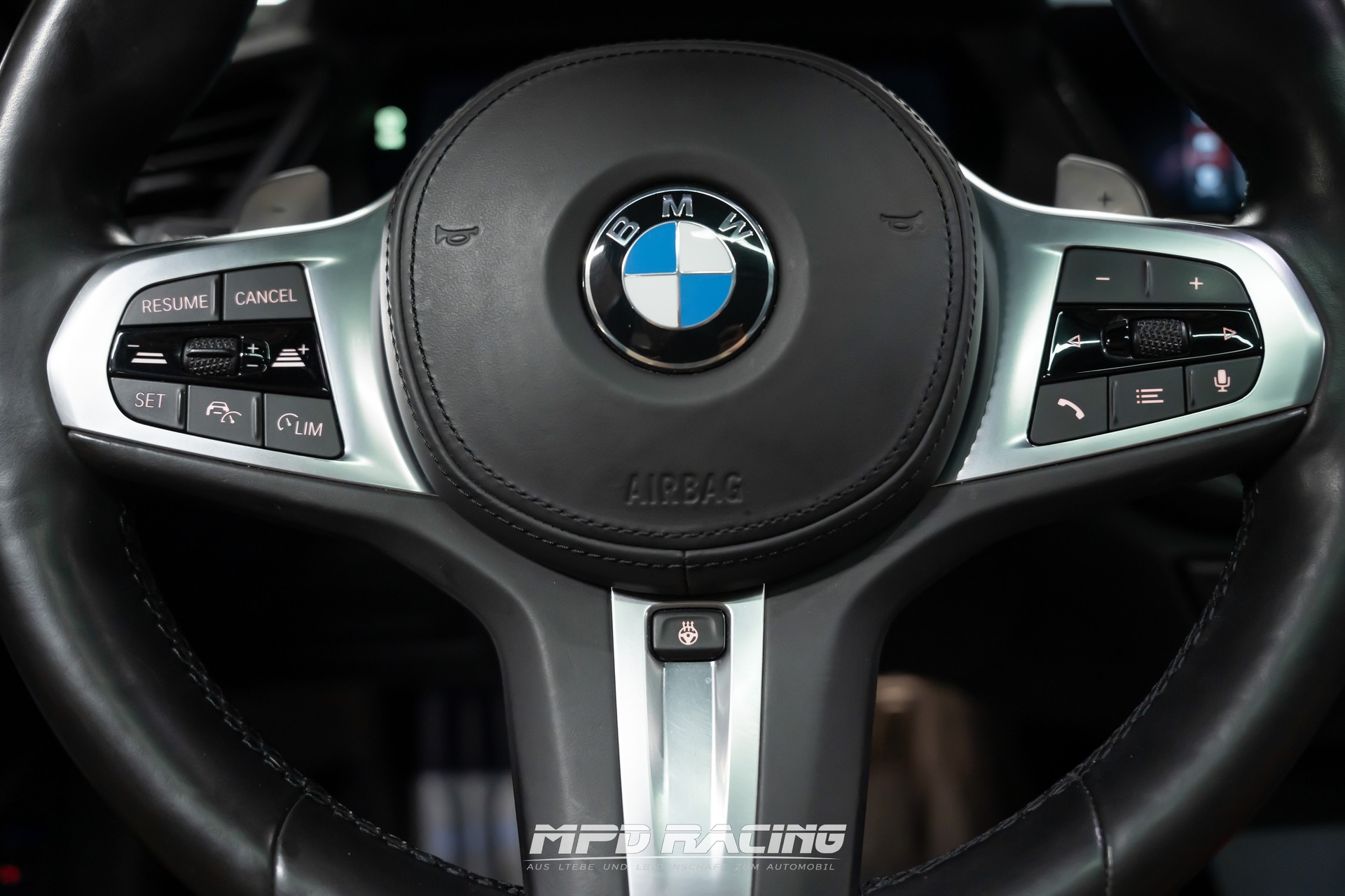BMW M135i xDrive Steptronic-image-21