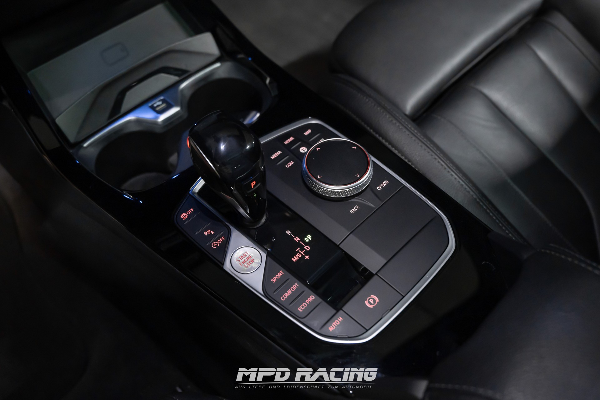 BMW M135i xDrive Steptronic-image-24