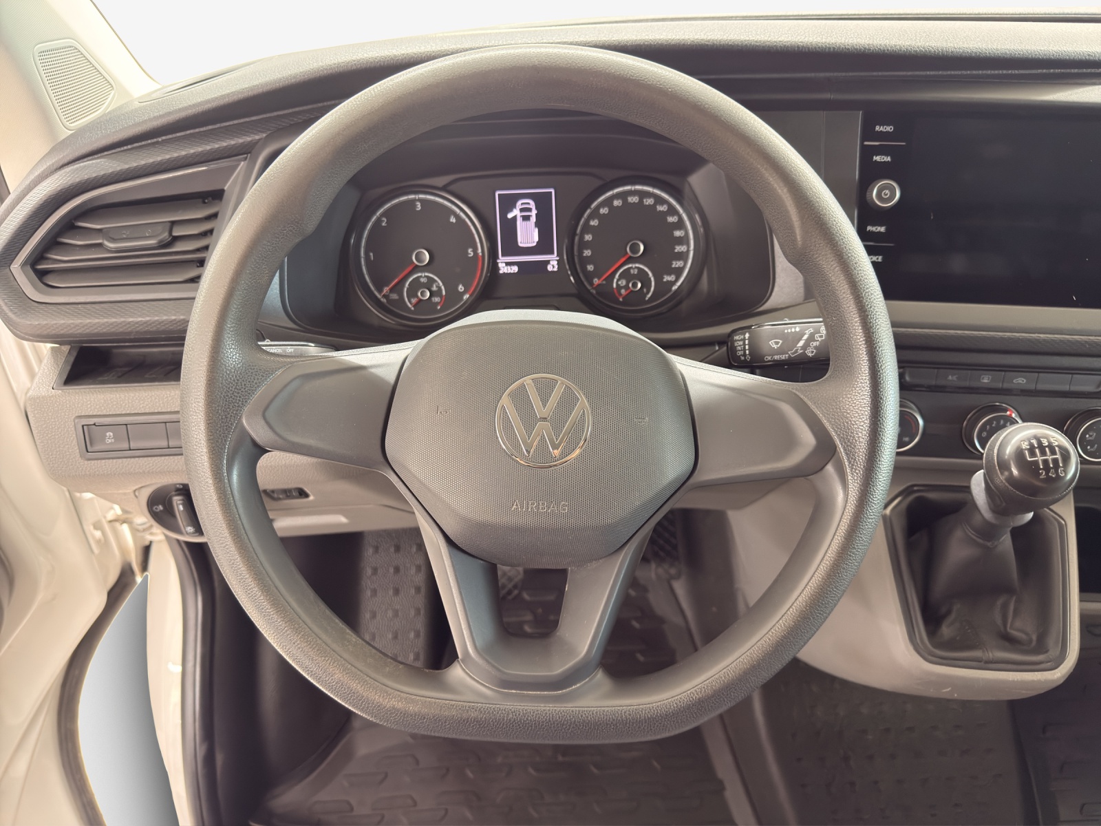VW T6.1 2.0 TDI 4Motion-image-9