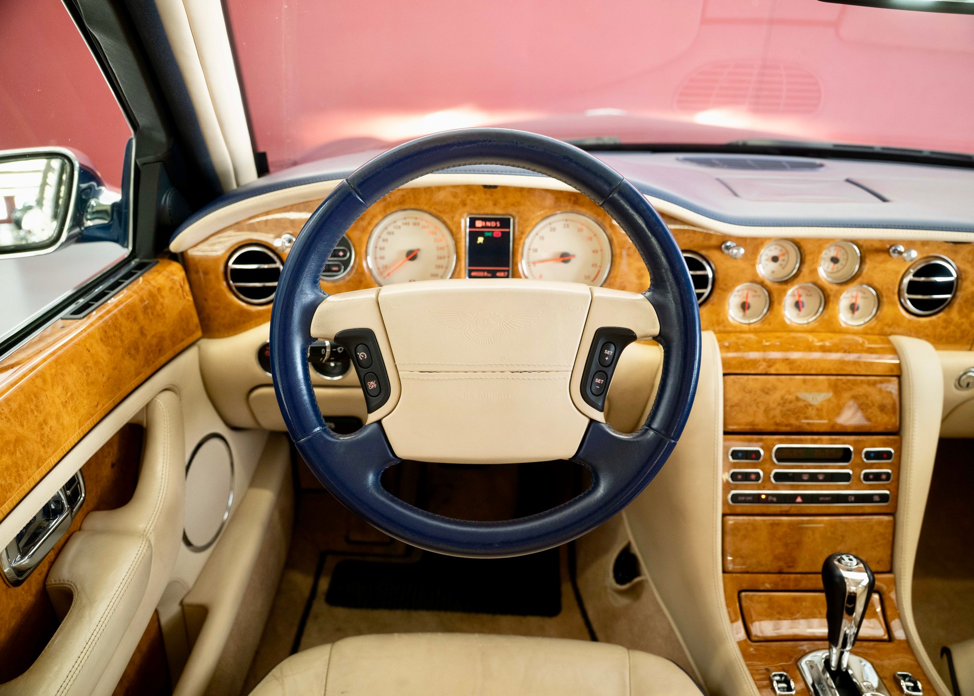 BENTLEY Arnage R (457 hp, sublime condition, full service history, 12-month warranty)-image-17
