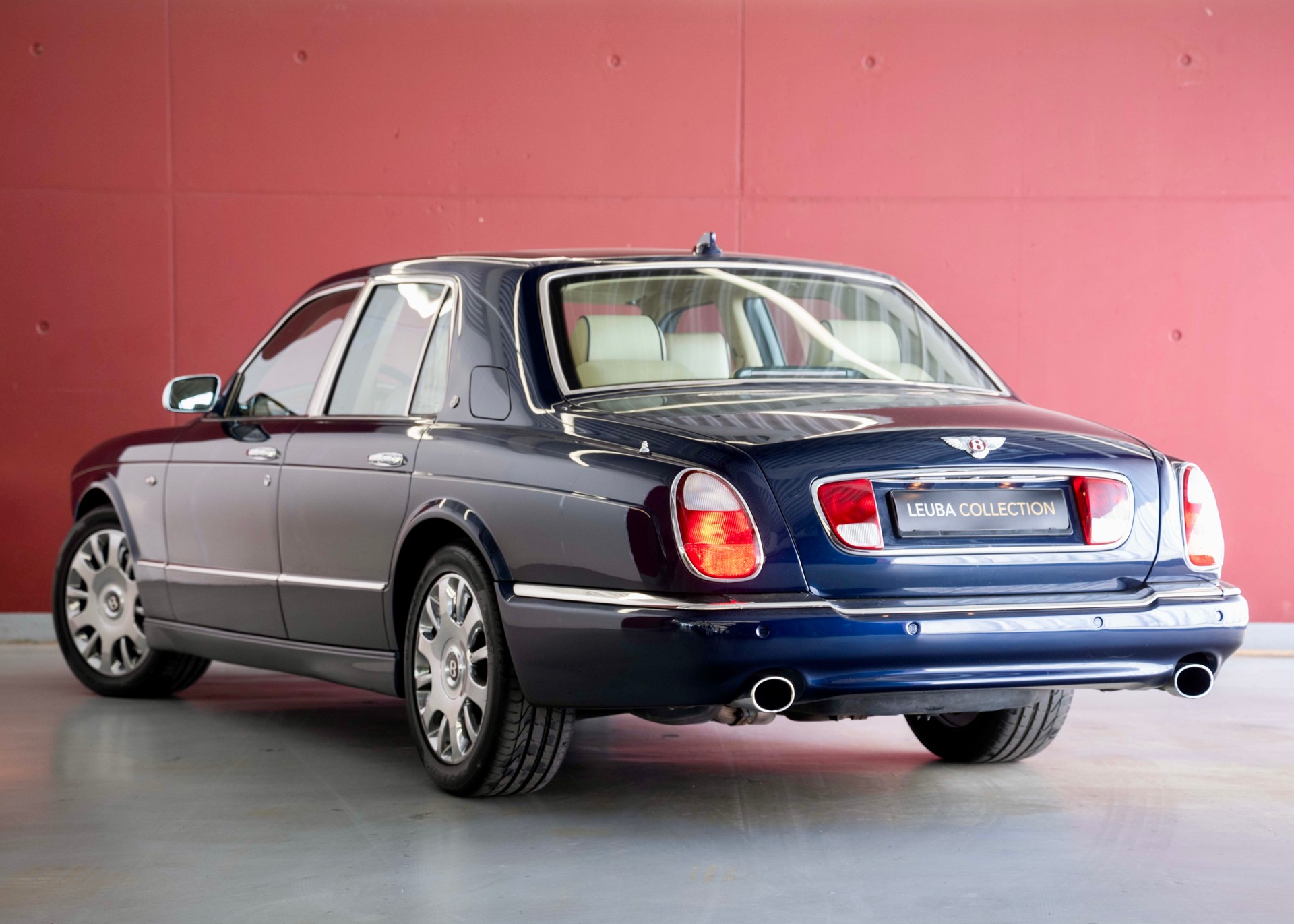 BENTLEY Arnage R (457 hp, sublime condition, full service history, 12-month warranty)-image-1