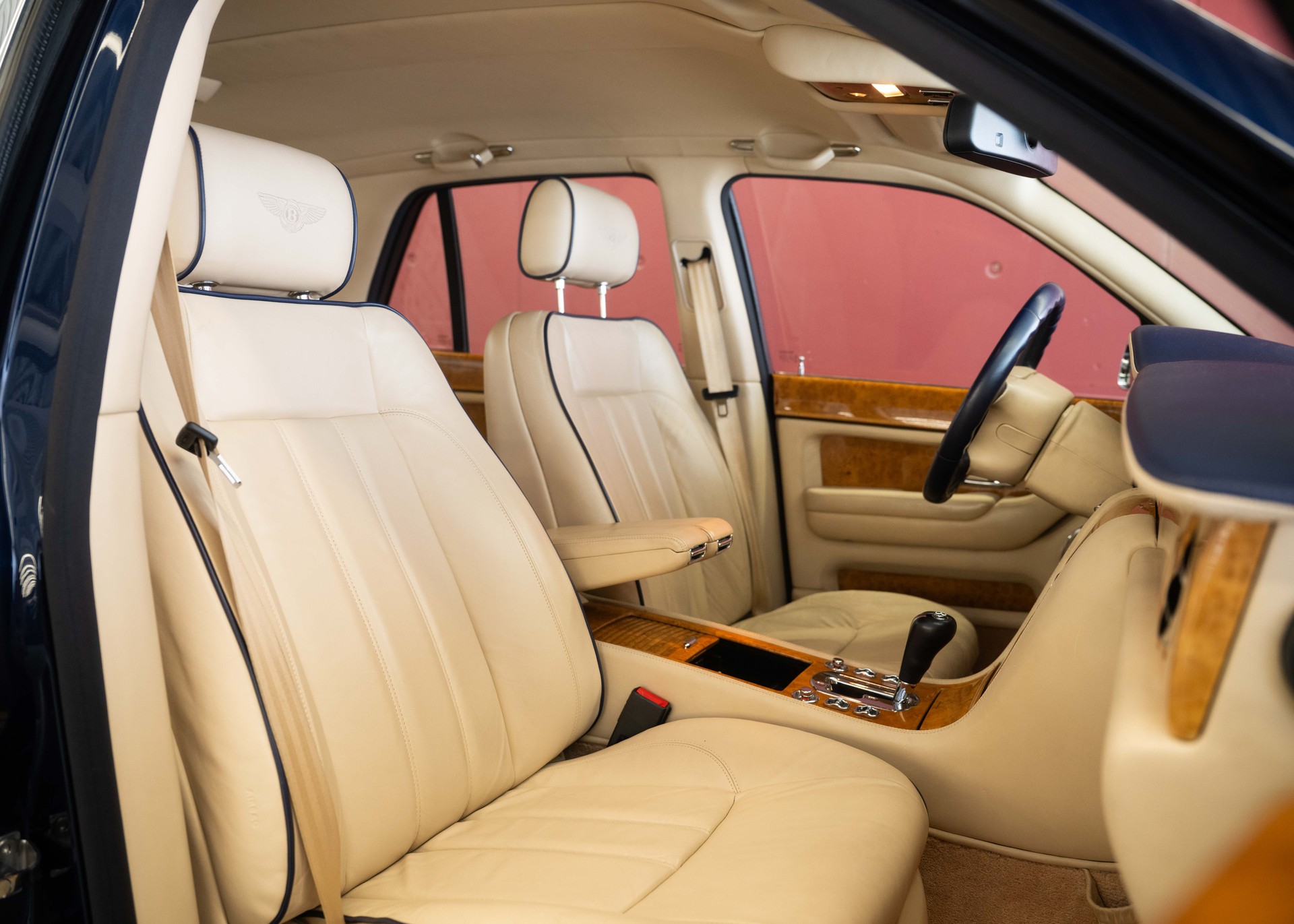 BENTLEY Arnage R (457 hp, sublime condition, full service history, 12-month warranty)-image-24