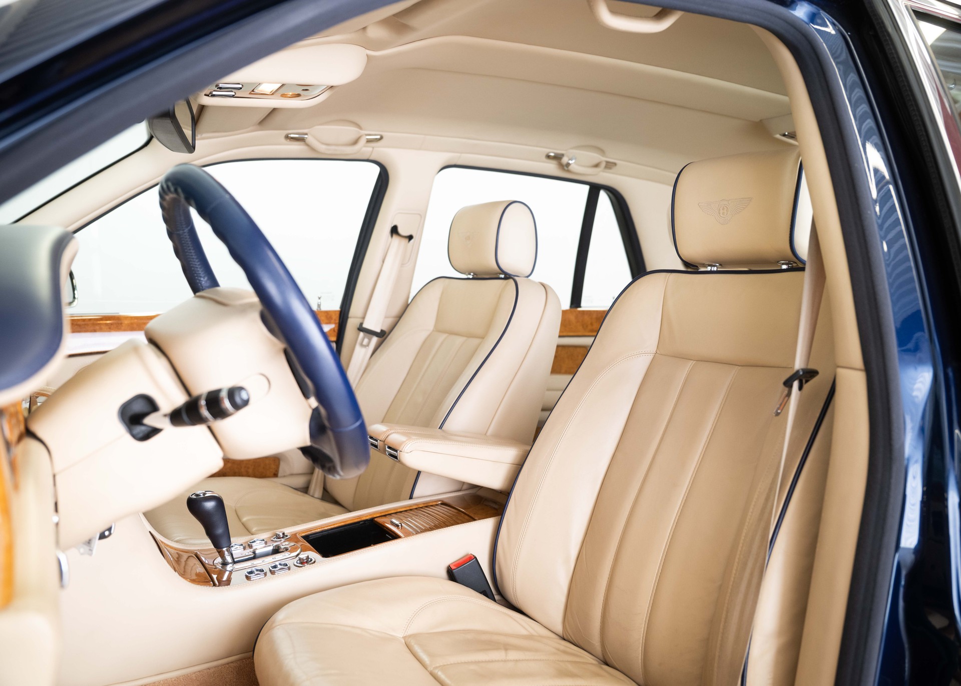 BENTLEY Arnage R (457 hp, sublime condition, full service history, 12-month warranty)-image-22