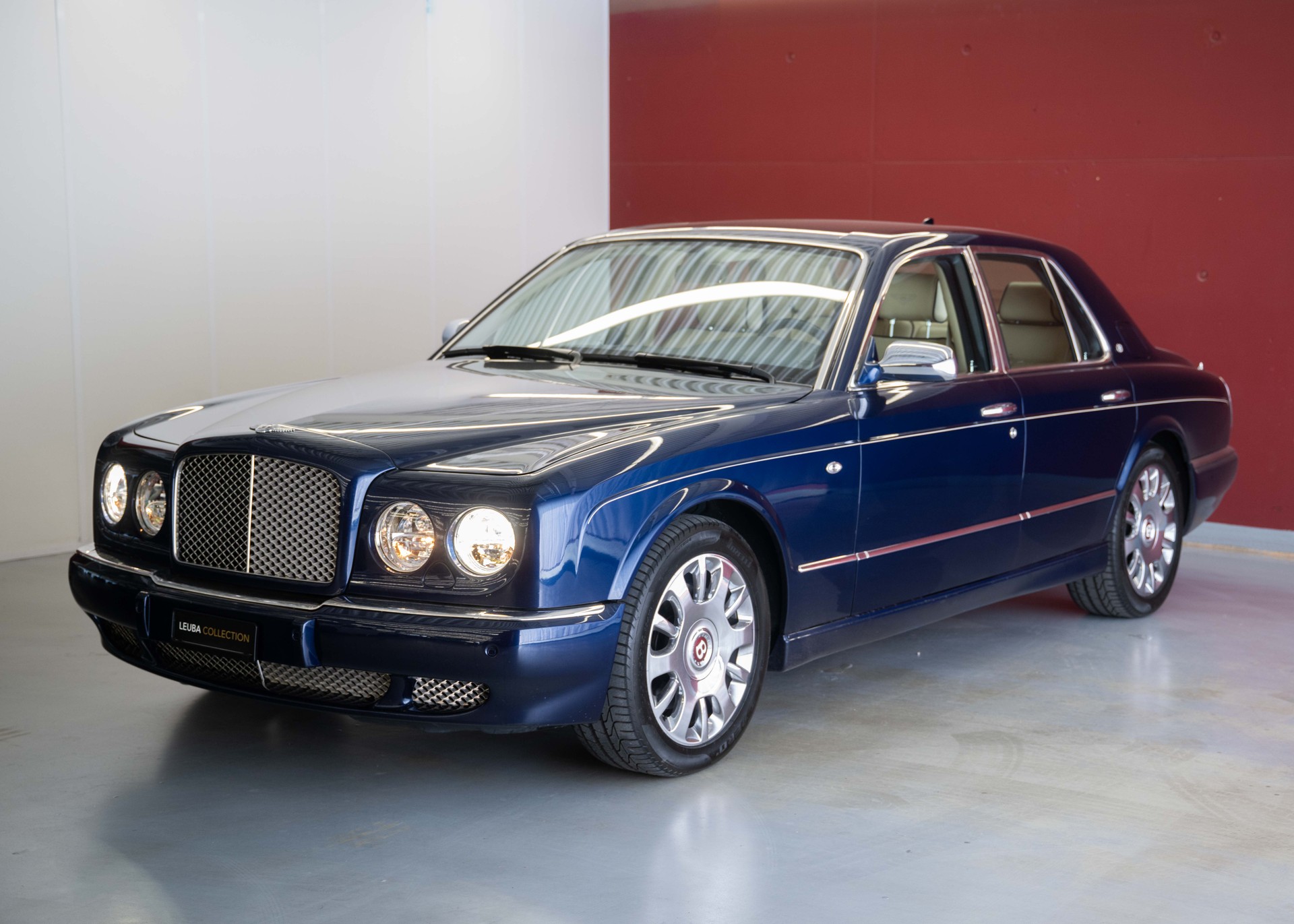 BENTLEY Arnage R (457 hp, sublime condition, full service history, 12-month warranty)-image-4