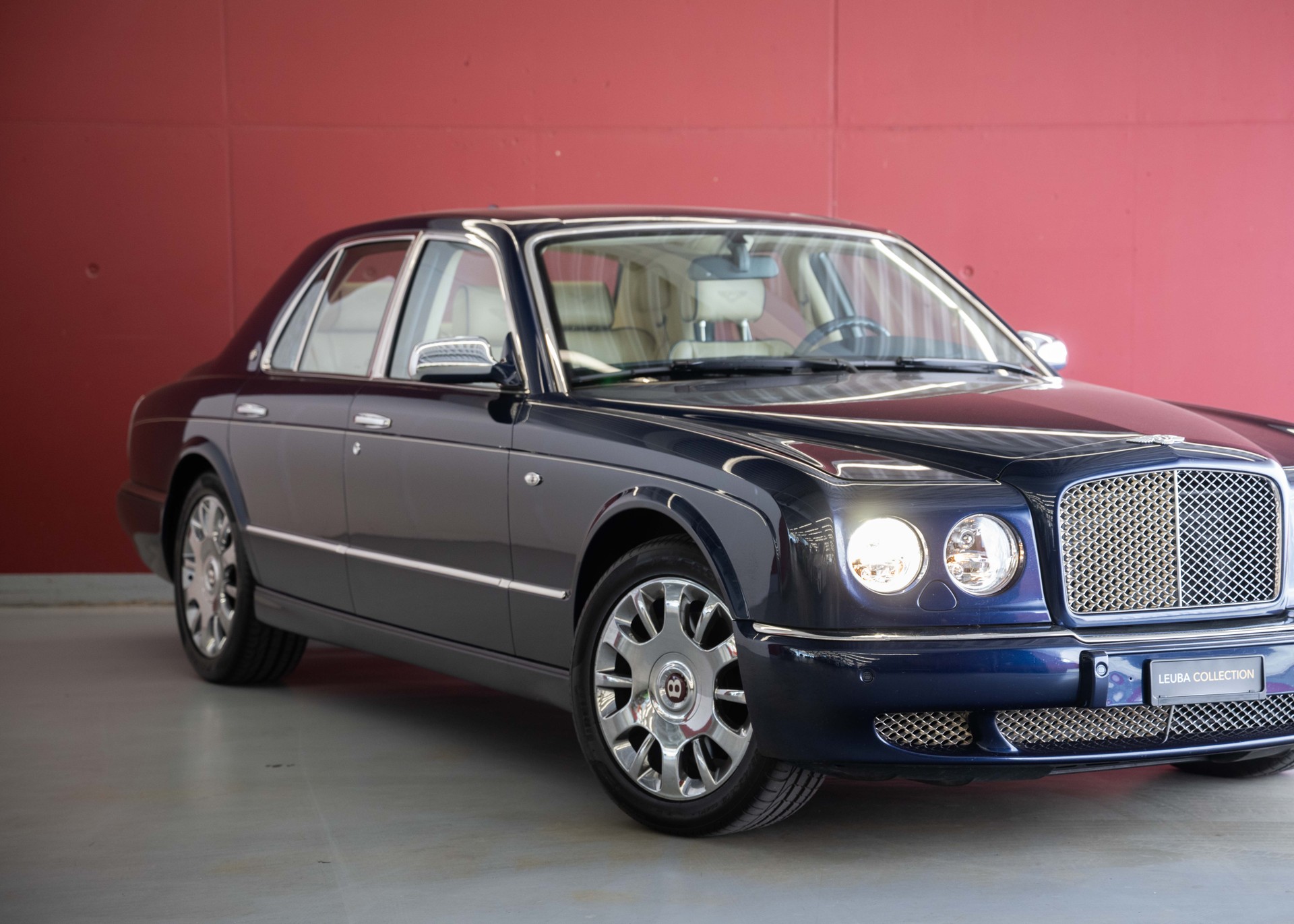 BENTLEY Arnage R (457 hp, sublime condition, full service history, 12-month warranty)-image-9