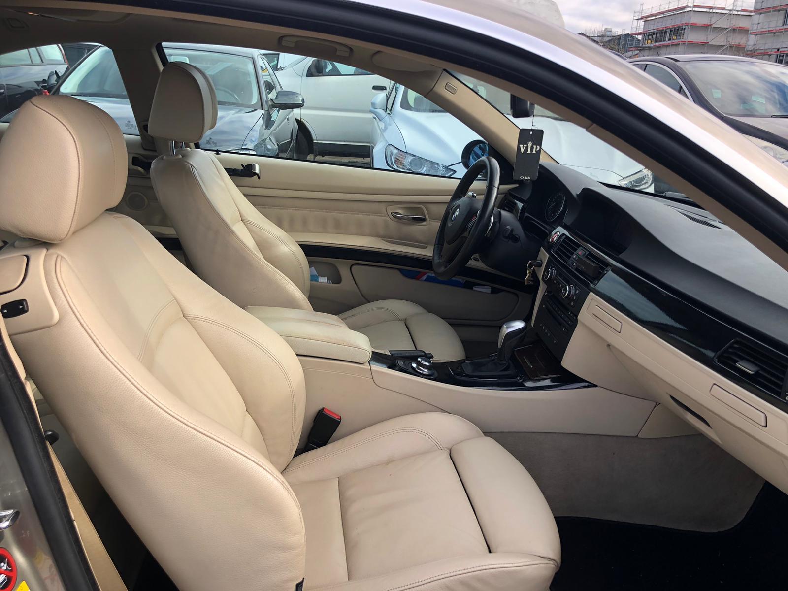 BMW 335i xDrive Coupé Steptronic-image-9
